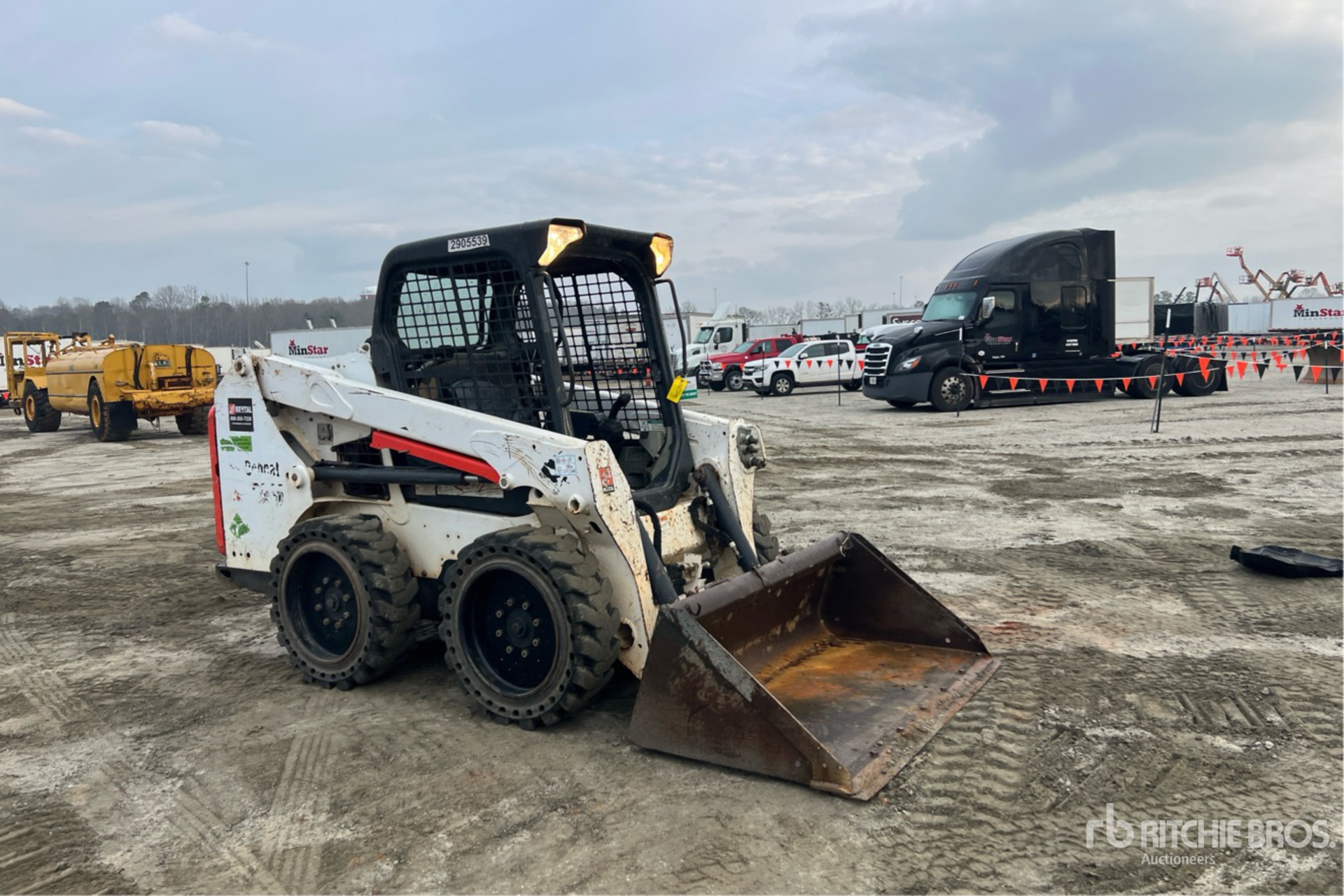 General Appearance with Picture, Right Front Corner