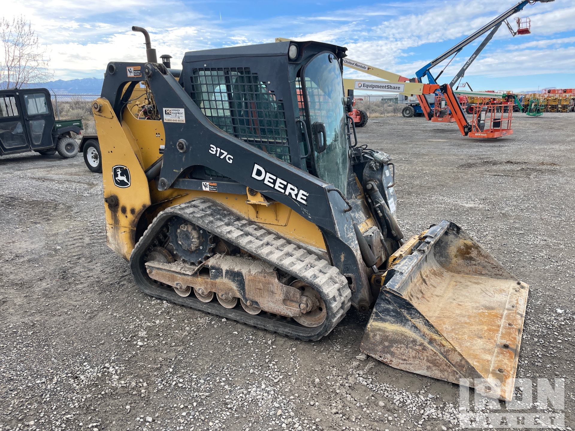 General Appearance with Picture, Right Front Corner