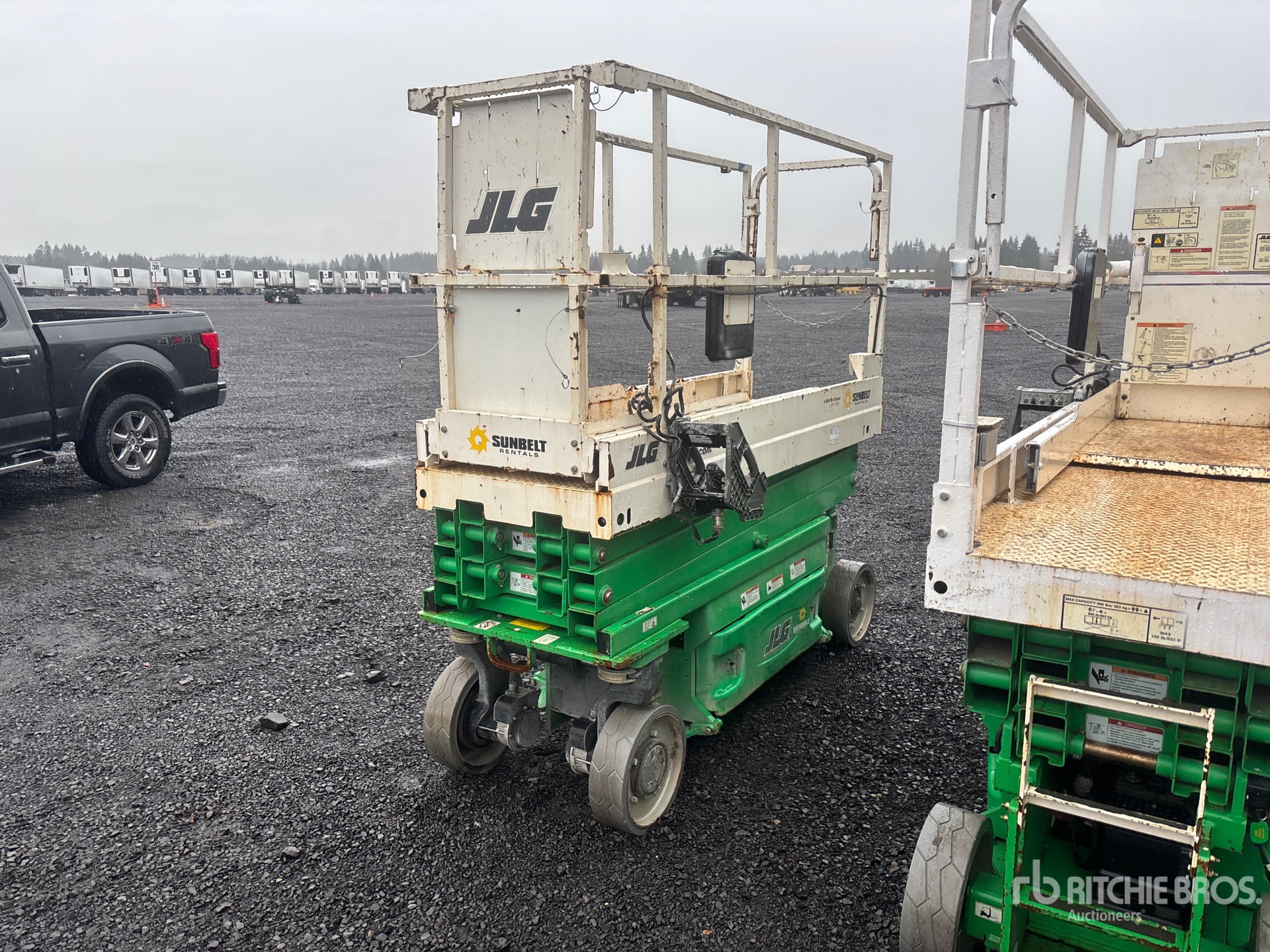 General Appearance with Picture, Left Front Corner