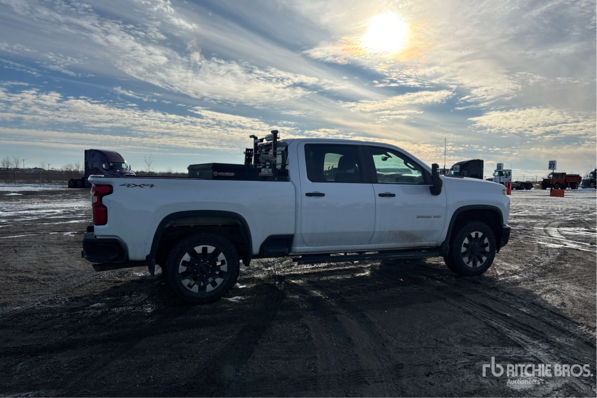 General Appearance with Picture, Right Rear Corner