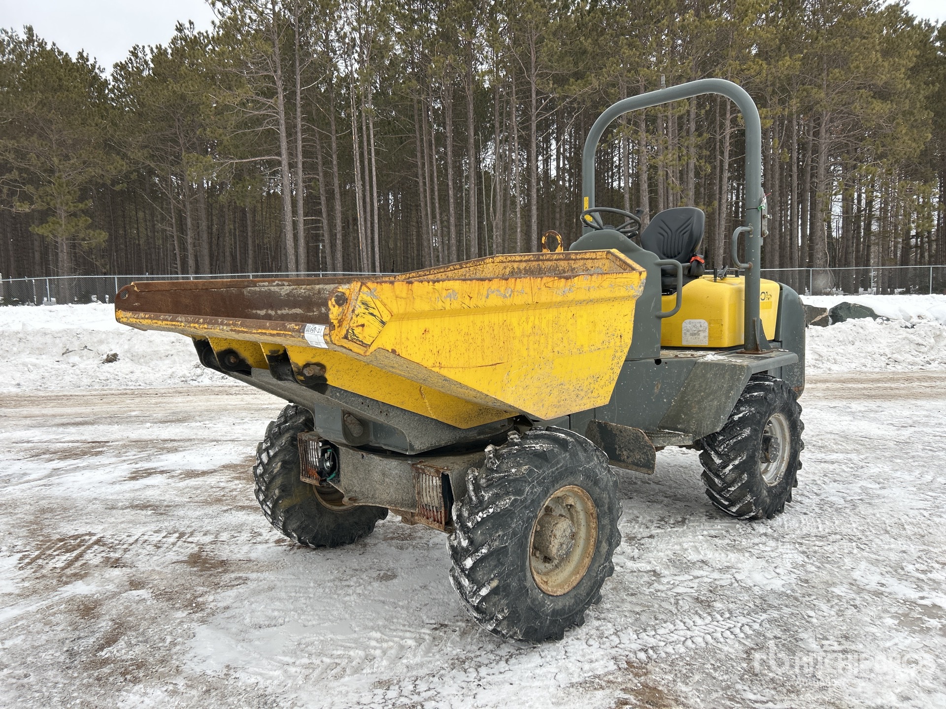 General Appearance with Featured Photo