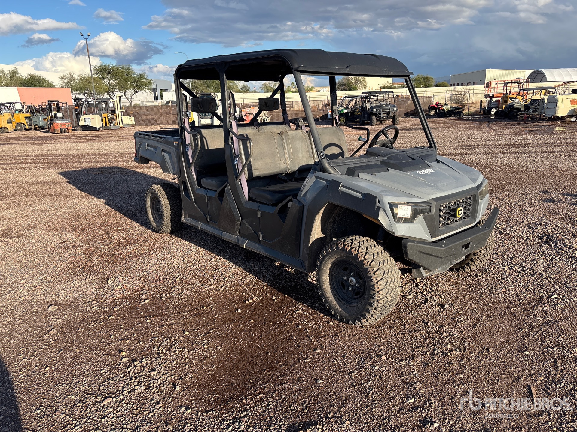 General Appearance with Picture, Right Front Corner