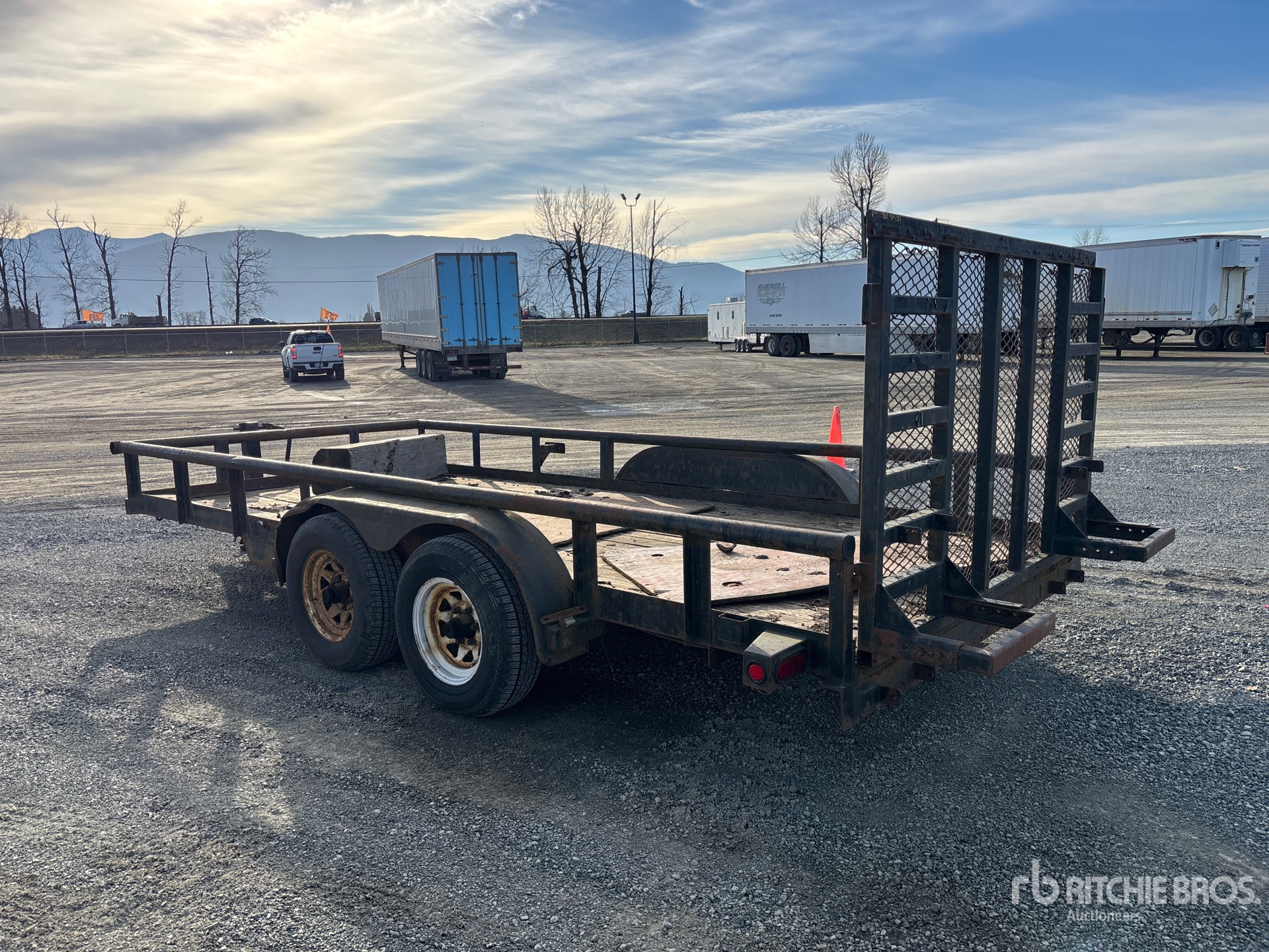 General Appearance with Picture, Left Rear Corner