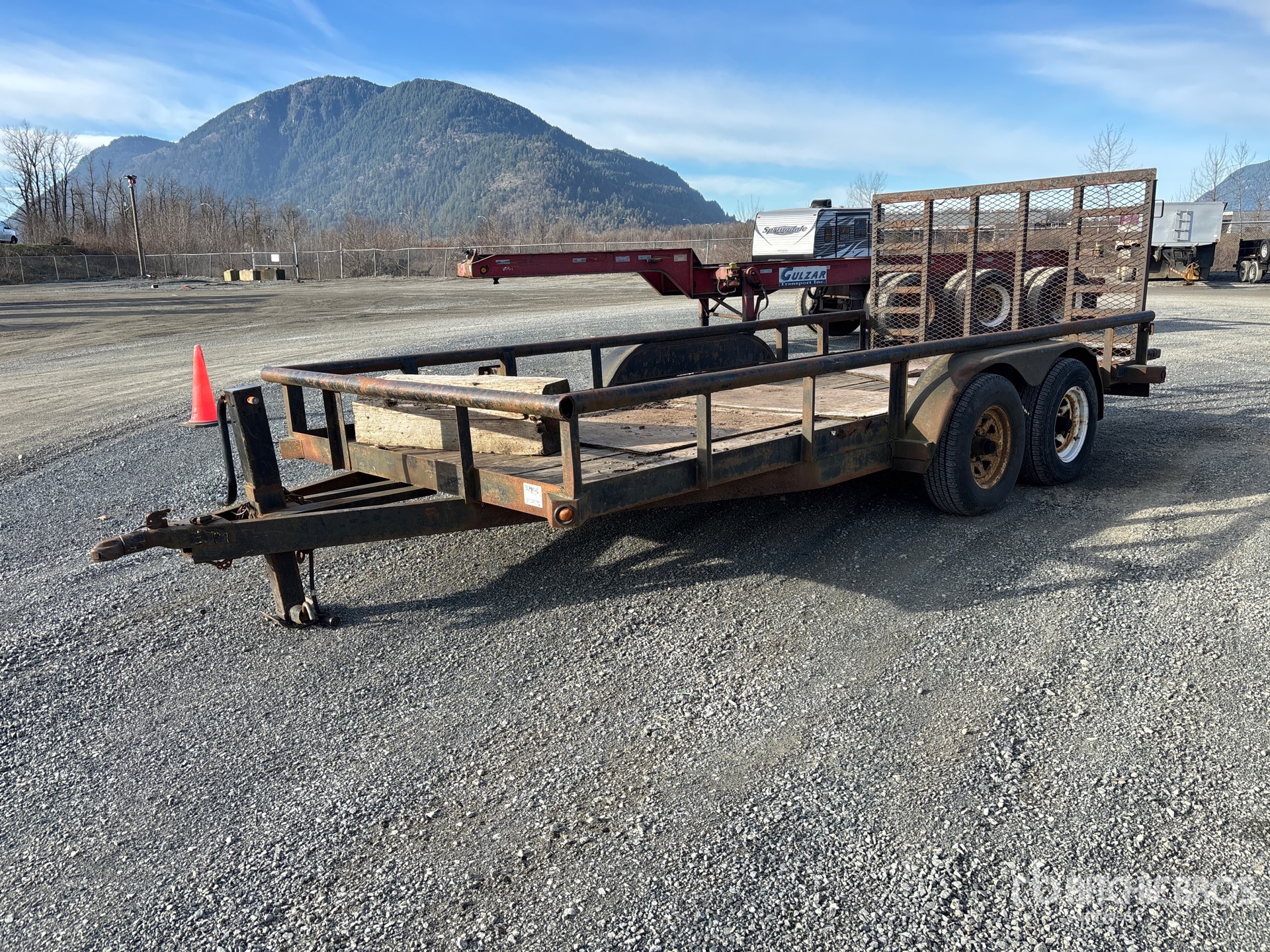 General Appearance with Picture, Left Front Corner