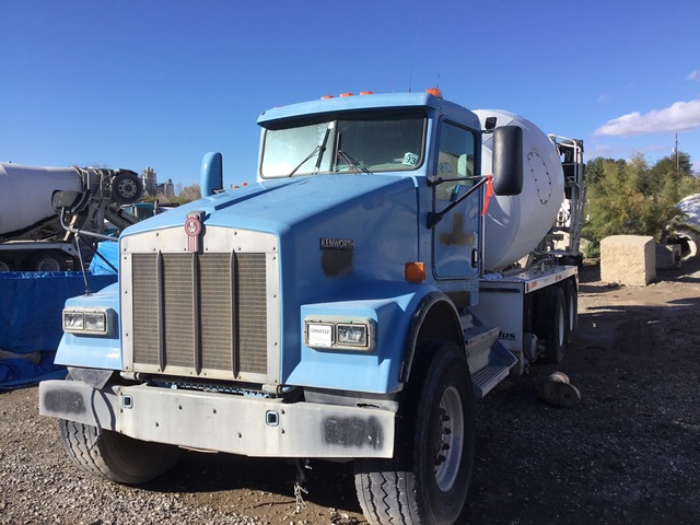 2006 Kenworth W900B 12x4 Mixer Truck 2006 Kenworth W900B 12x4 Mixer Truck