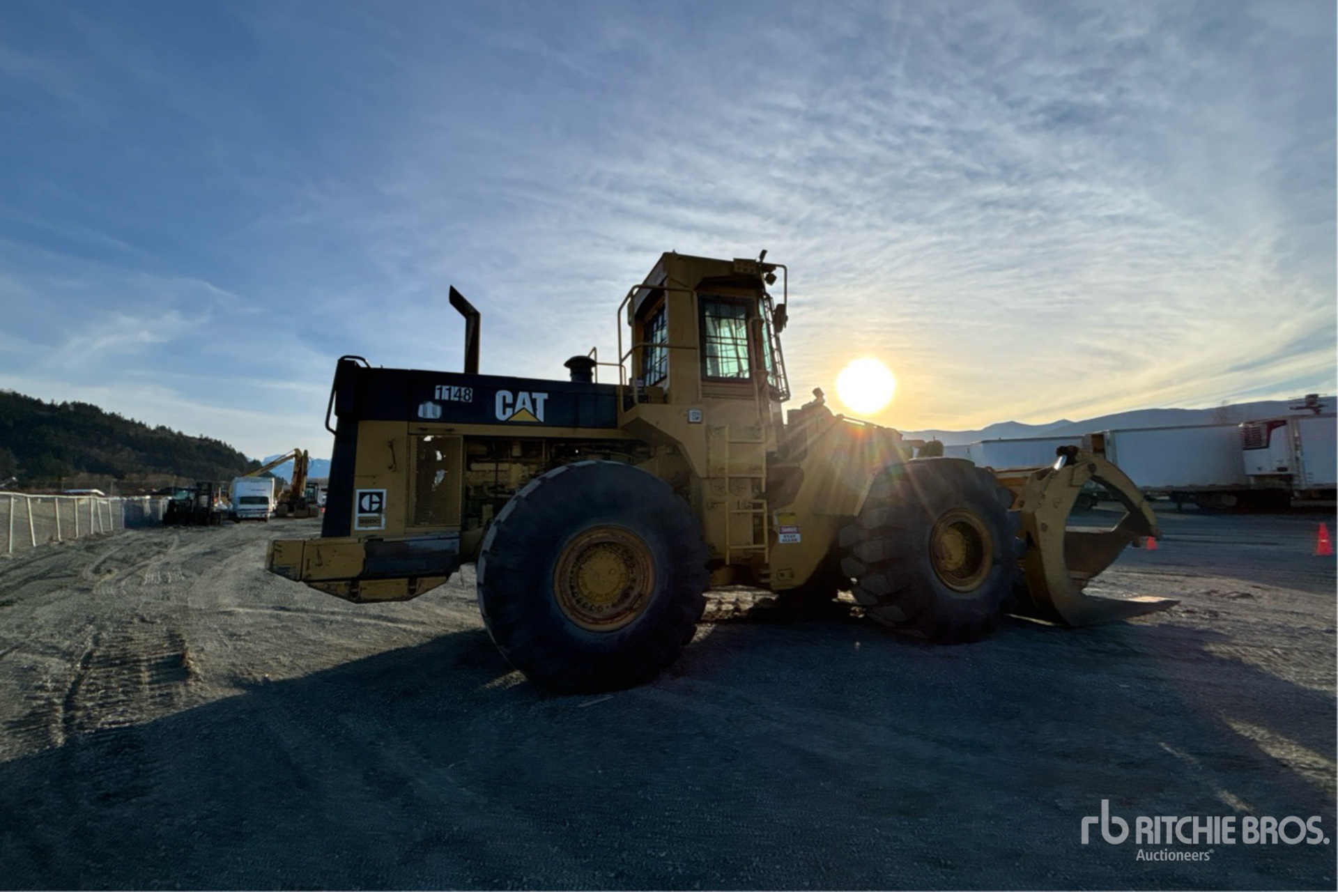 Aspect général with Image, coin arrière droit