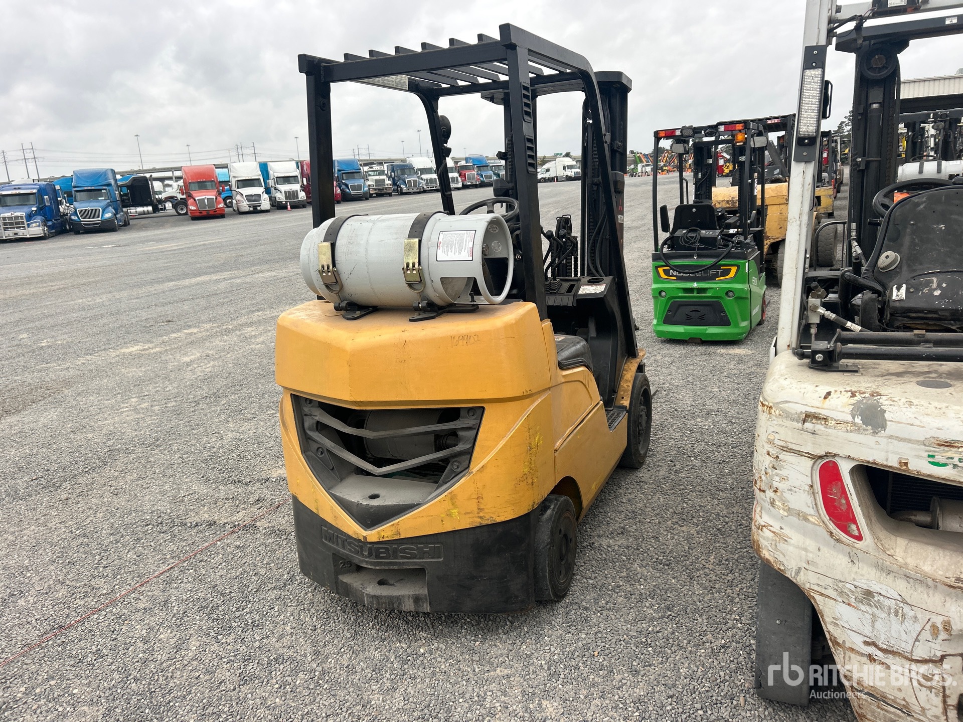 General Appearance with Bild, Ecke hinten rechts