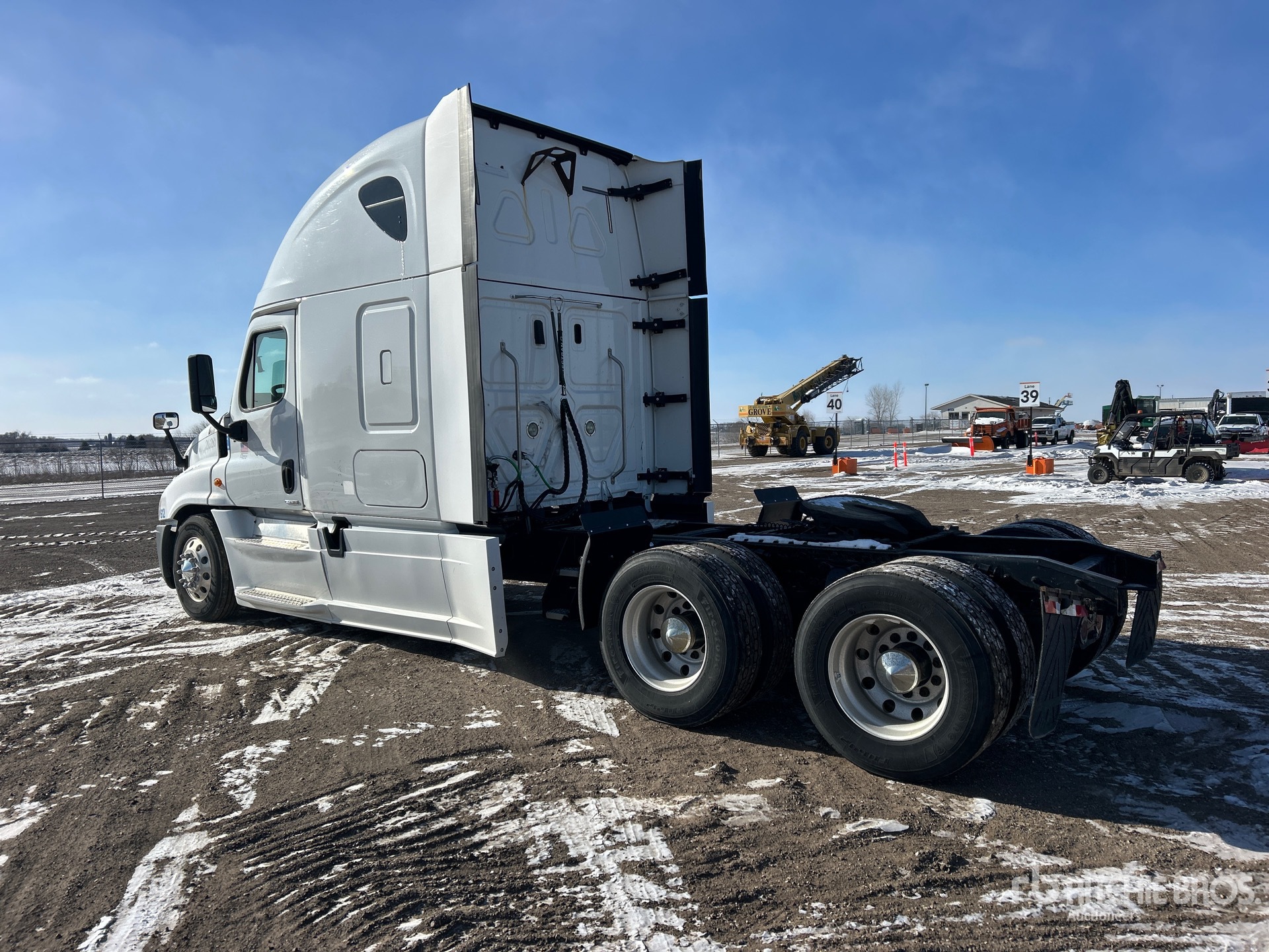 General Appearance with Imagen: esquina trasera izquierda