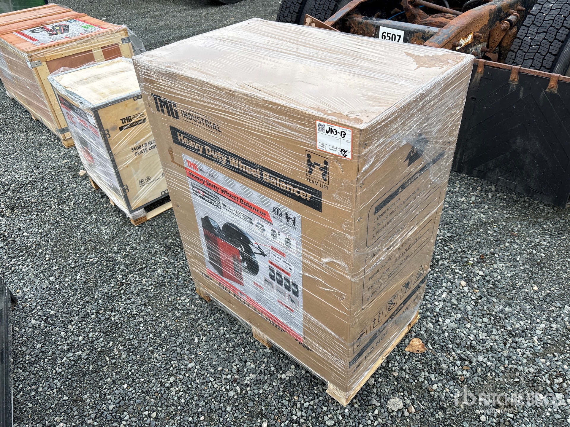 General Appearance with Picture, Left Front Corner