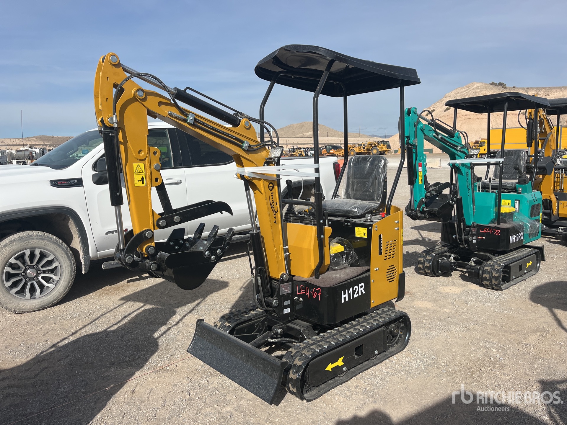 General Appearance with Picture, Left Front Corner