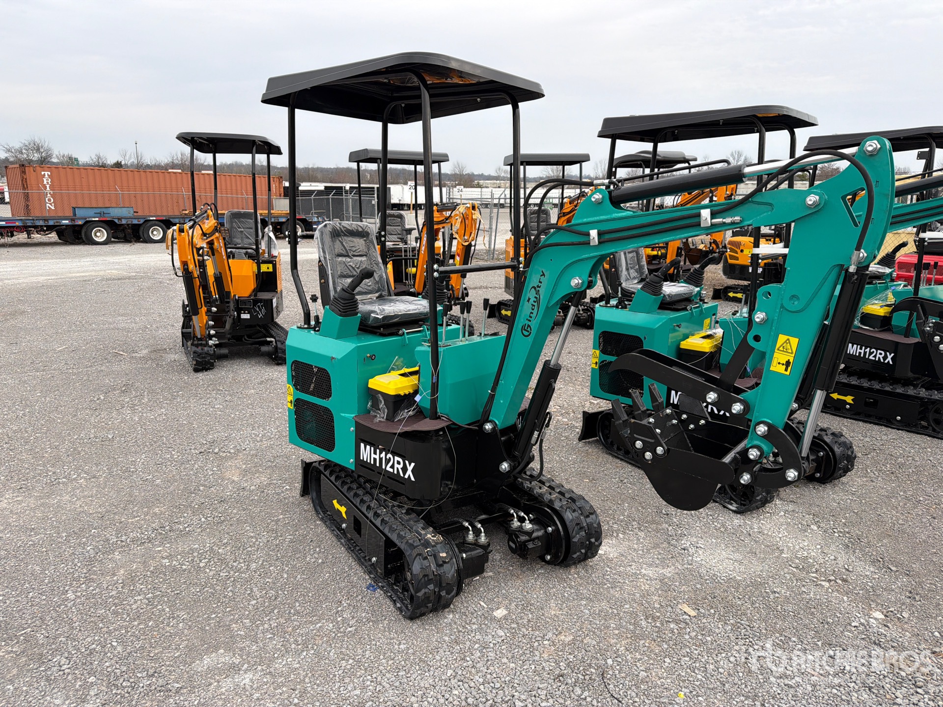 General Appearance with Picture, Right Front Corner