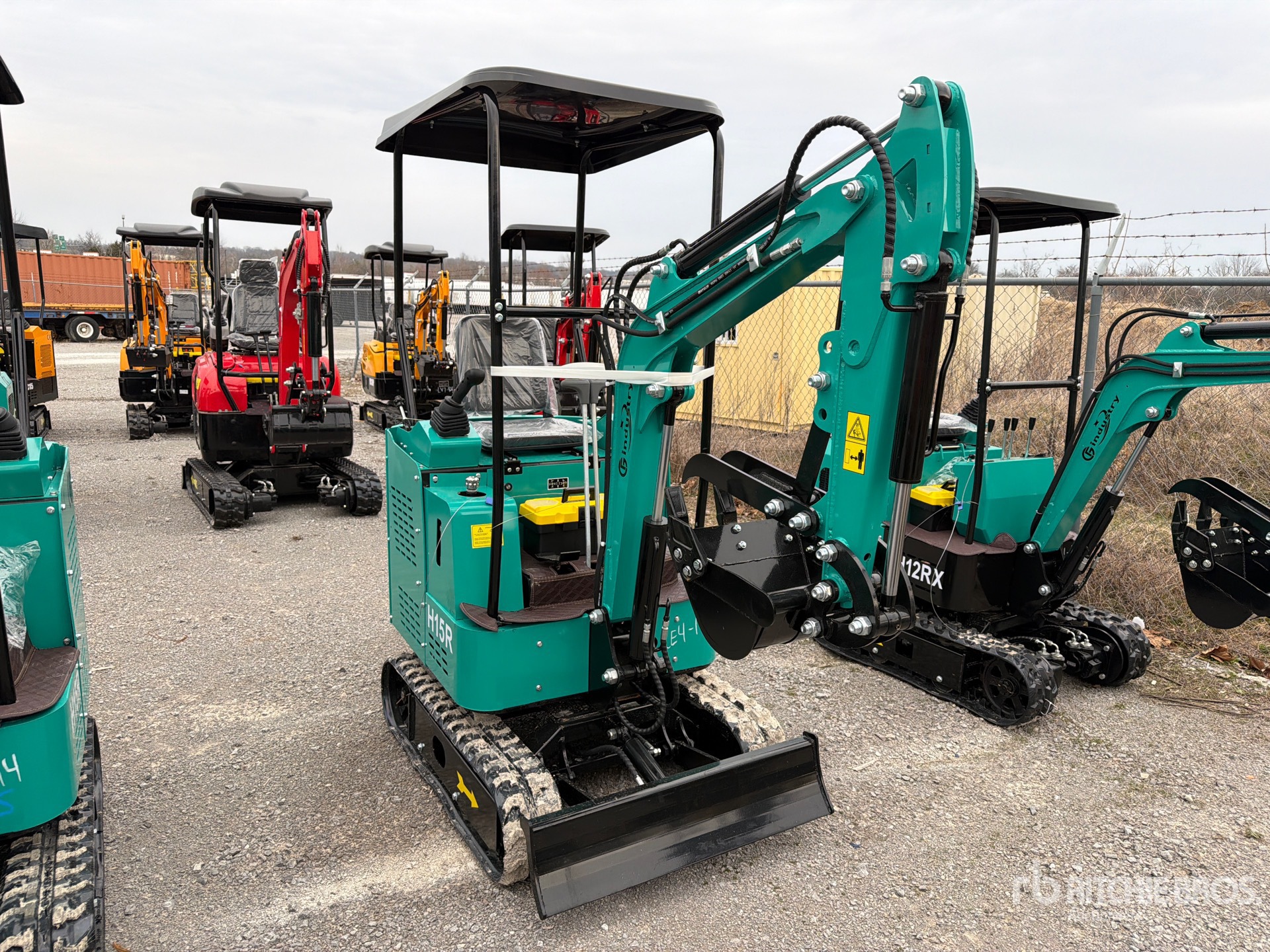 General Appearance with Picture, Right Front Corner