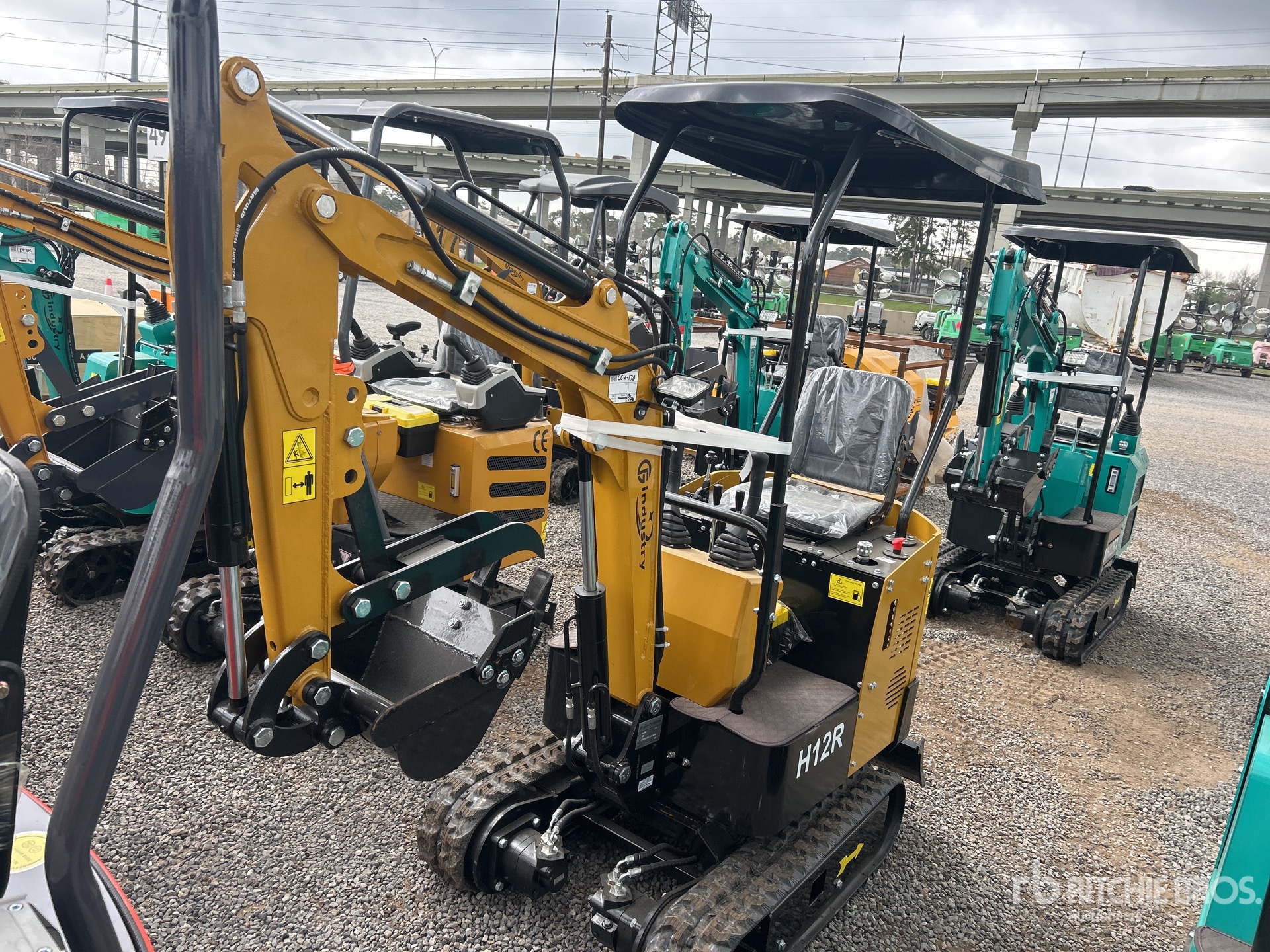 General Appearance with Picture, Left Front Corner