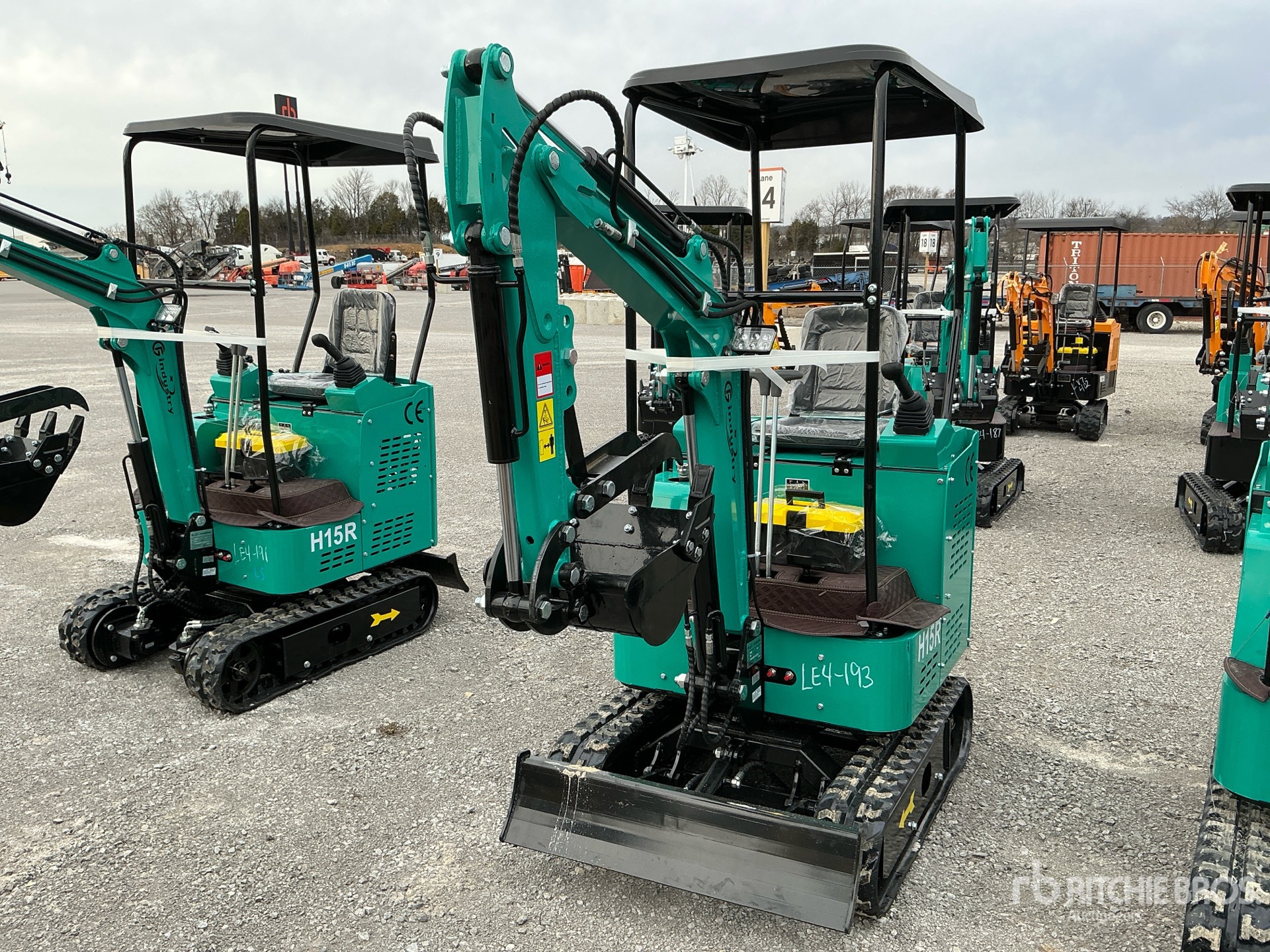 General Appearance with Picture, Left Front Corner