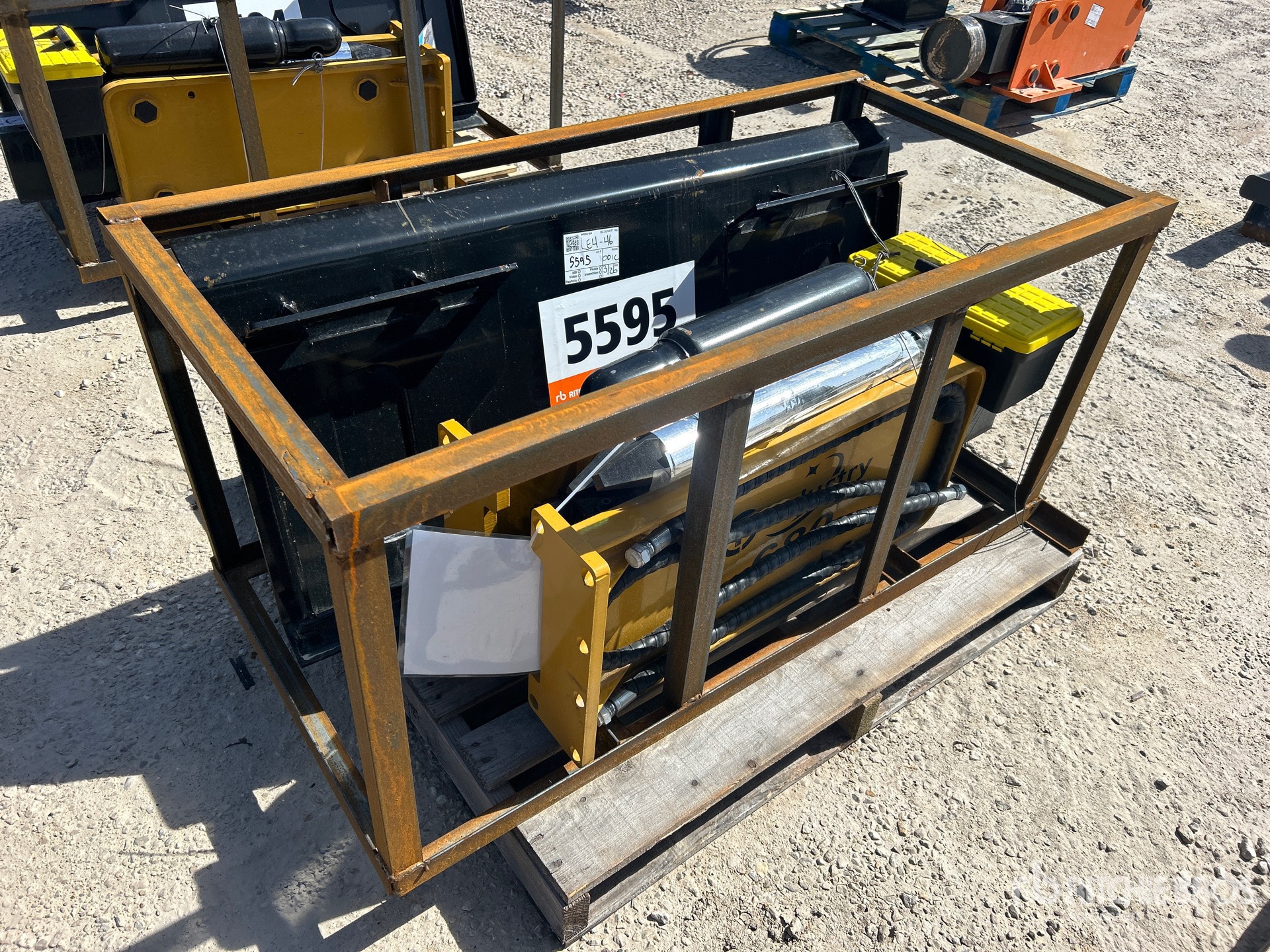 General Appearance with Picture, Right Front Corner