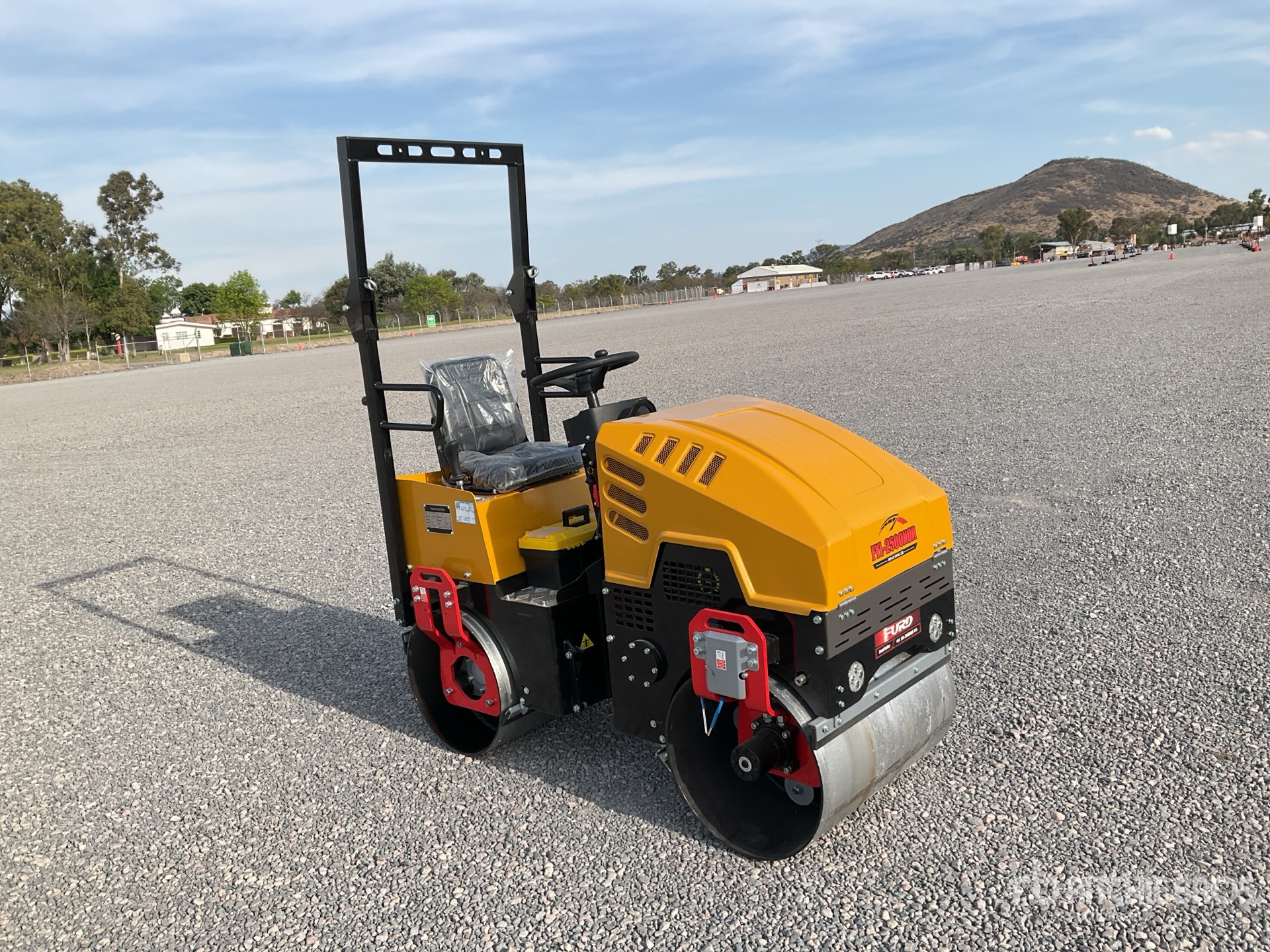 General Appearance with Picture, Right Front Corner