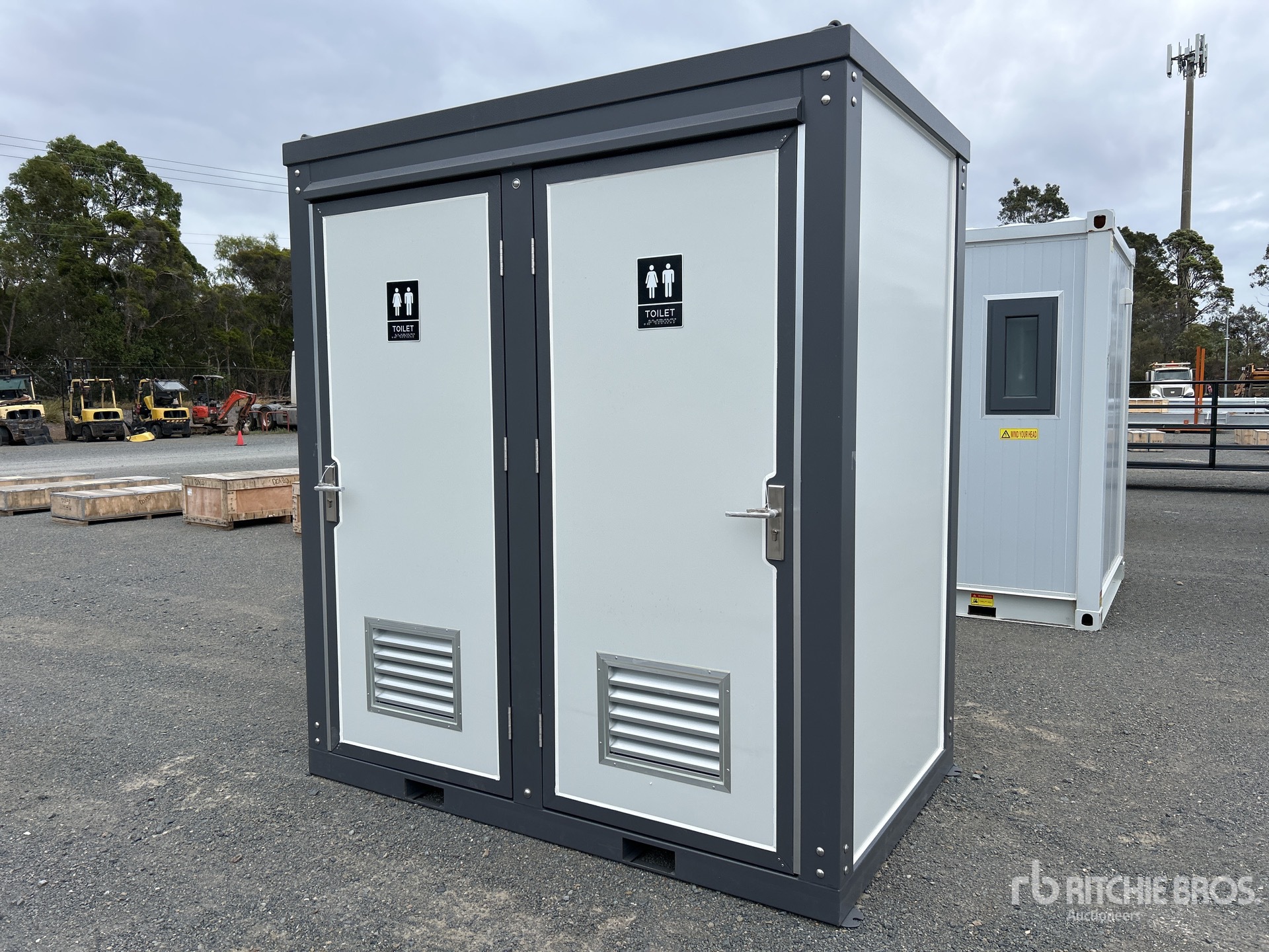 General Appearance with Picture, Left Front Corner