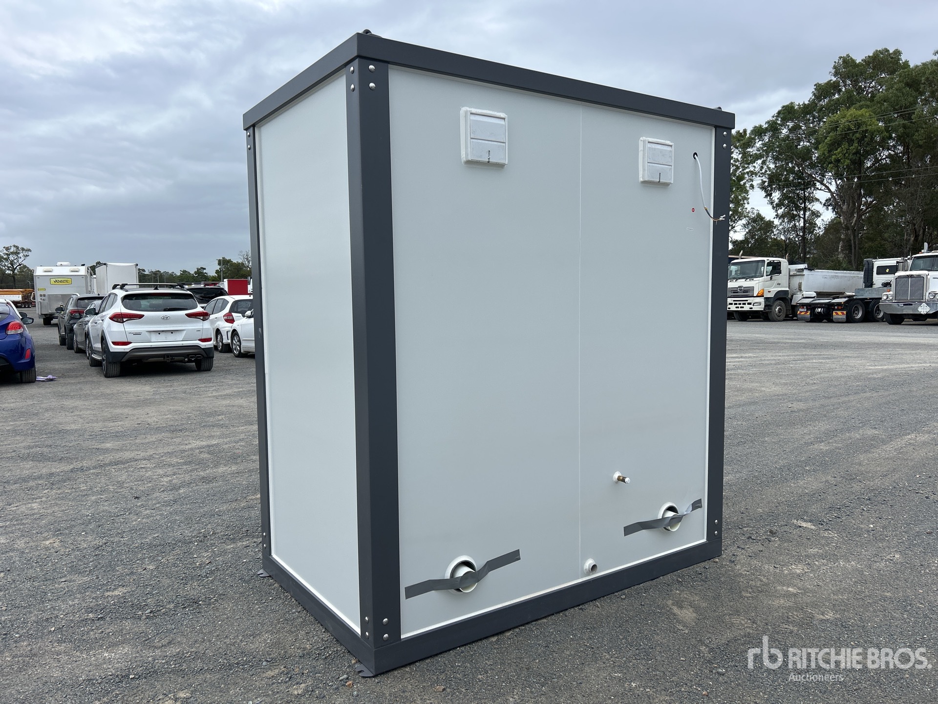 General Appearance with Picture, Left Rear Corner