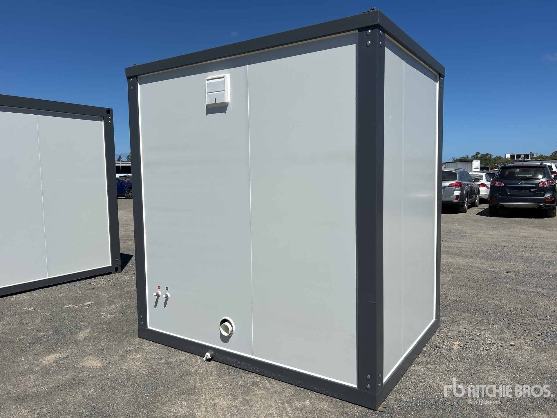 General Appearance with Image, coin arrière droit