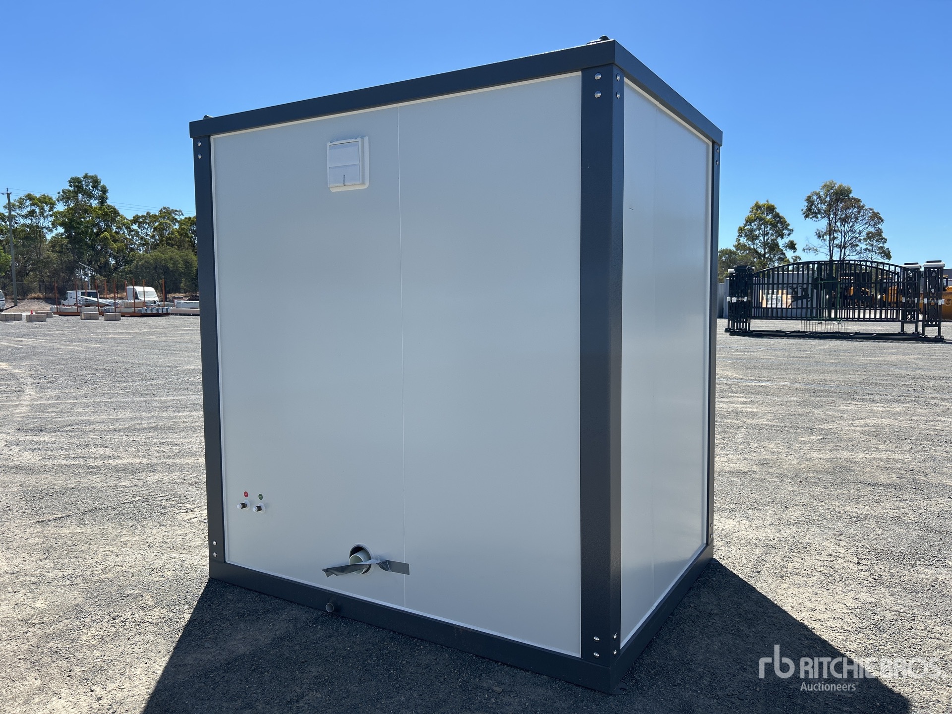 General Appearance with Image, coin arrière droit