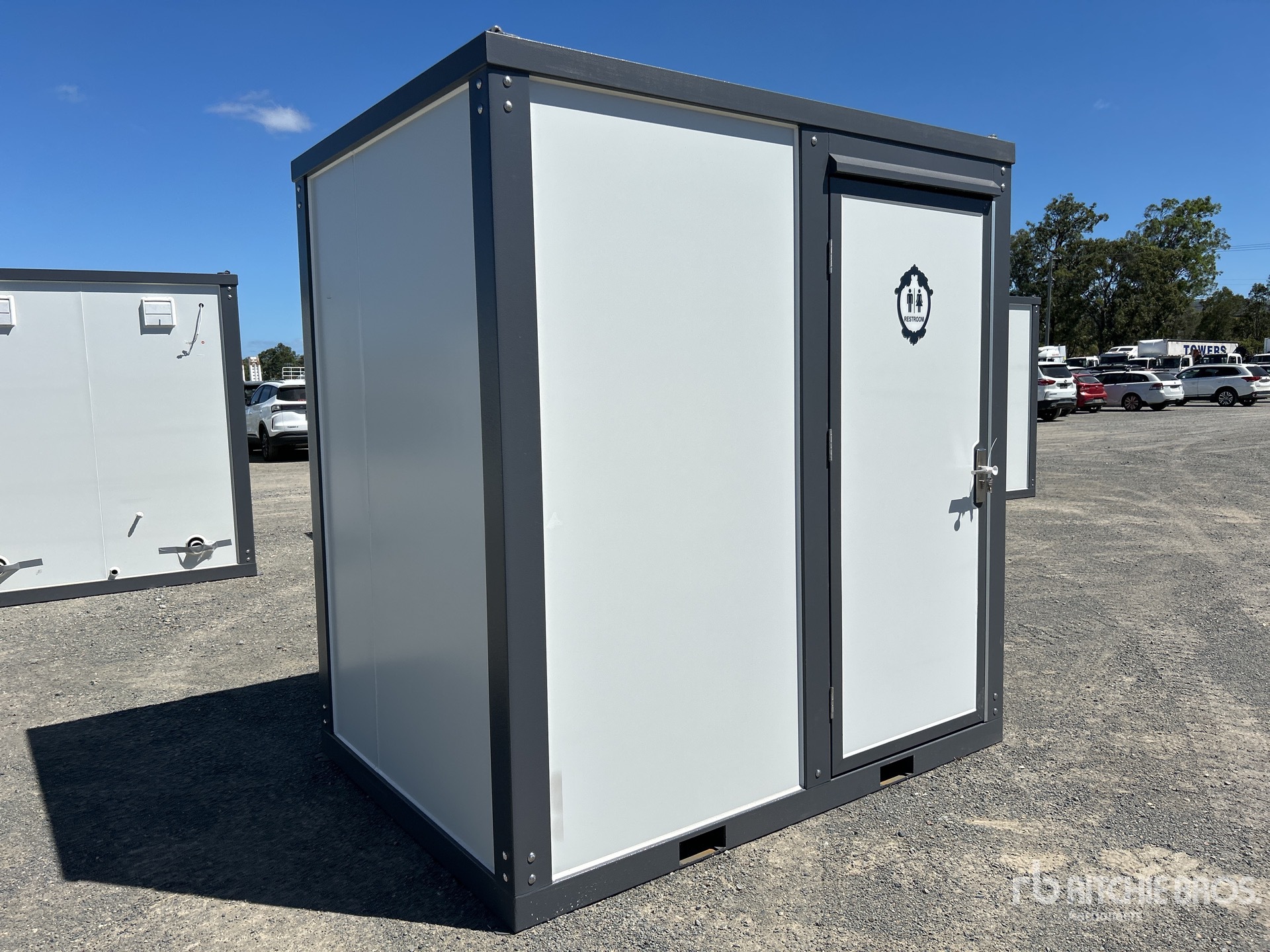 General Appearance with Image, coin avant droit