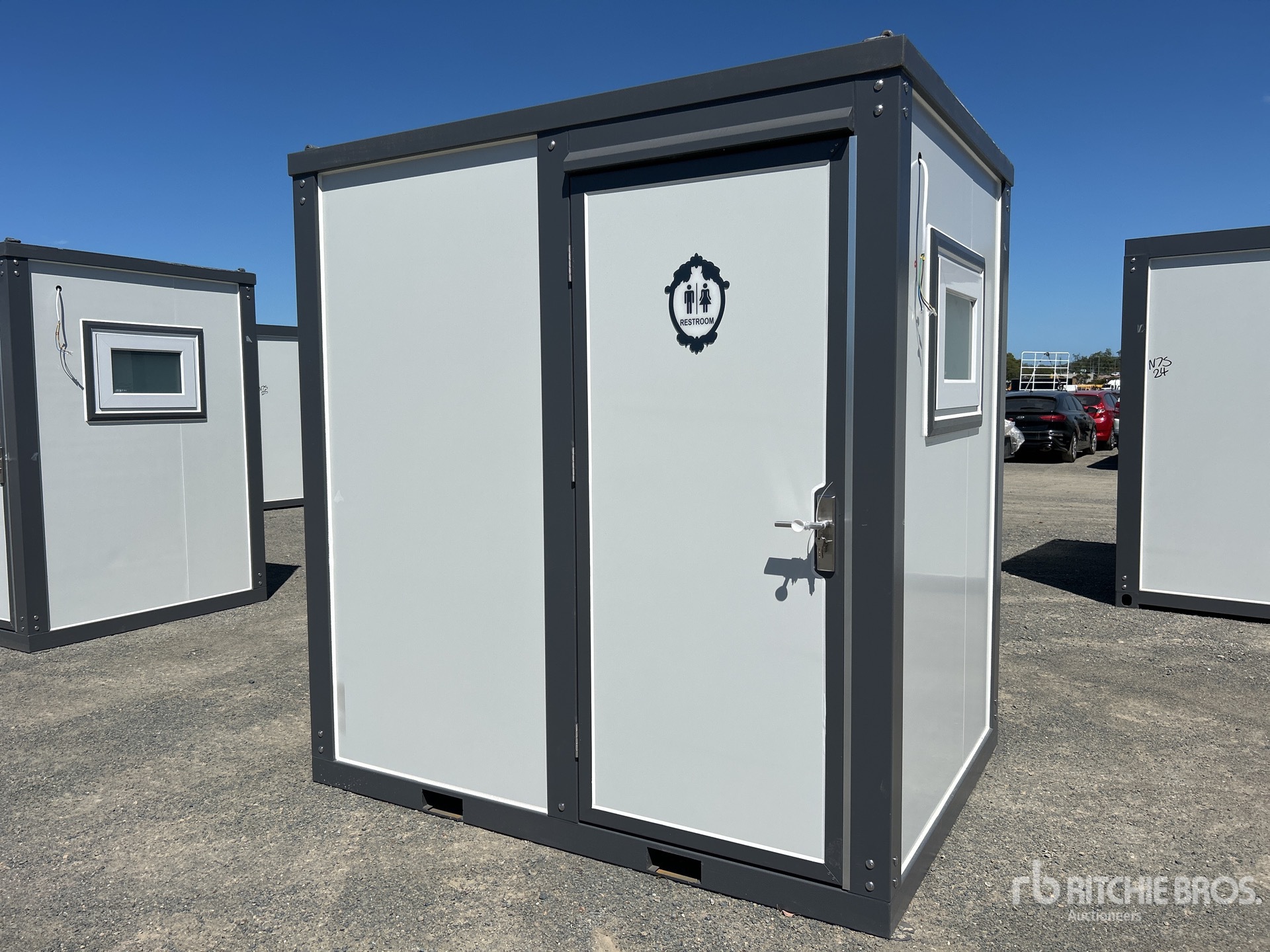 General Appearance with Image, coin avant gauche