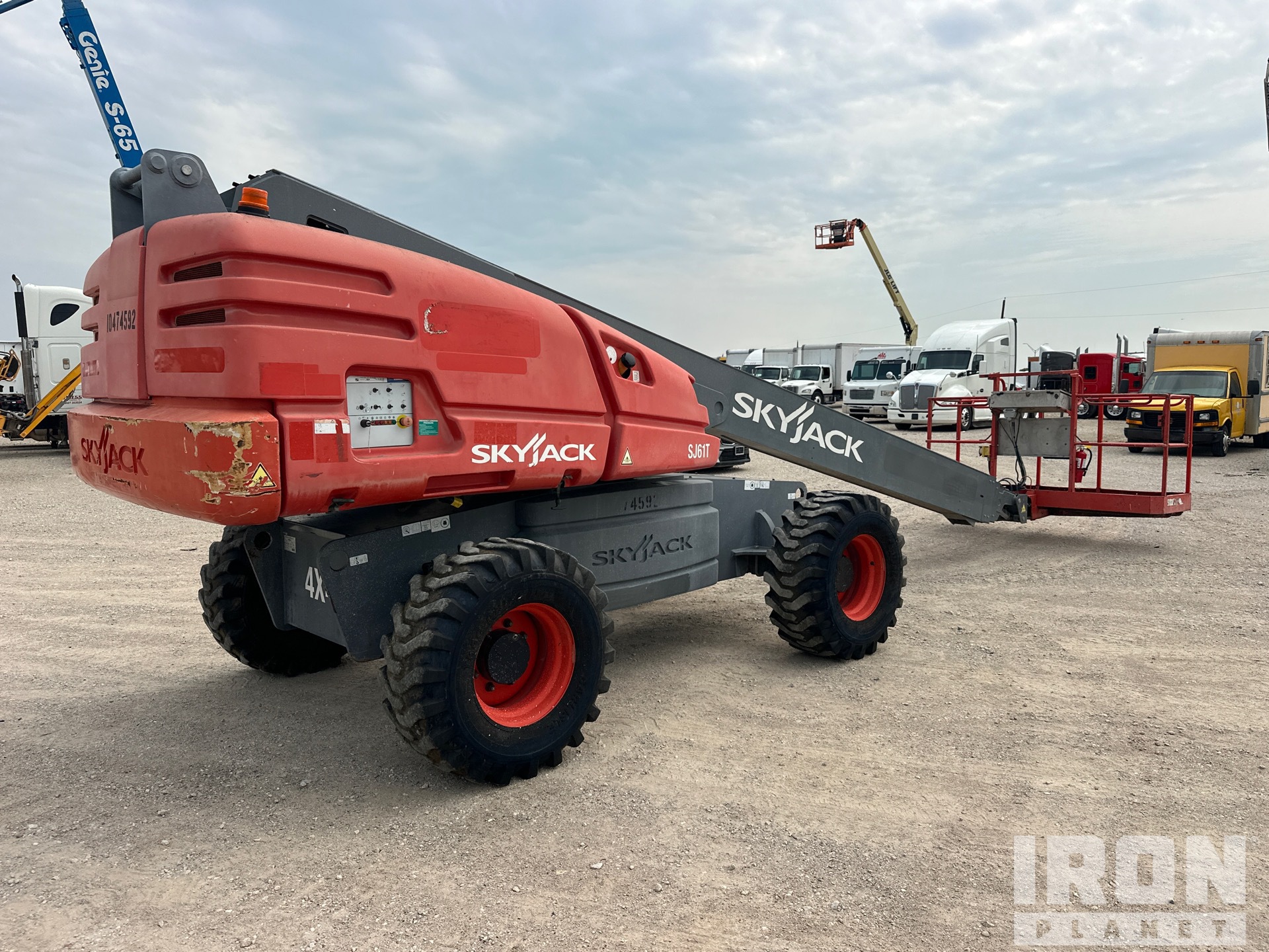 General Appearance with Picture, Right Rear Corner