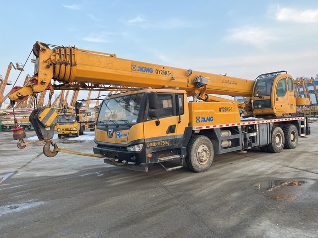 2017 XCMG XZJ5180JSQJ6 25000 kg 6x4 Hydraulic Truck Crane