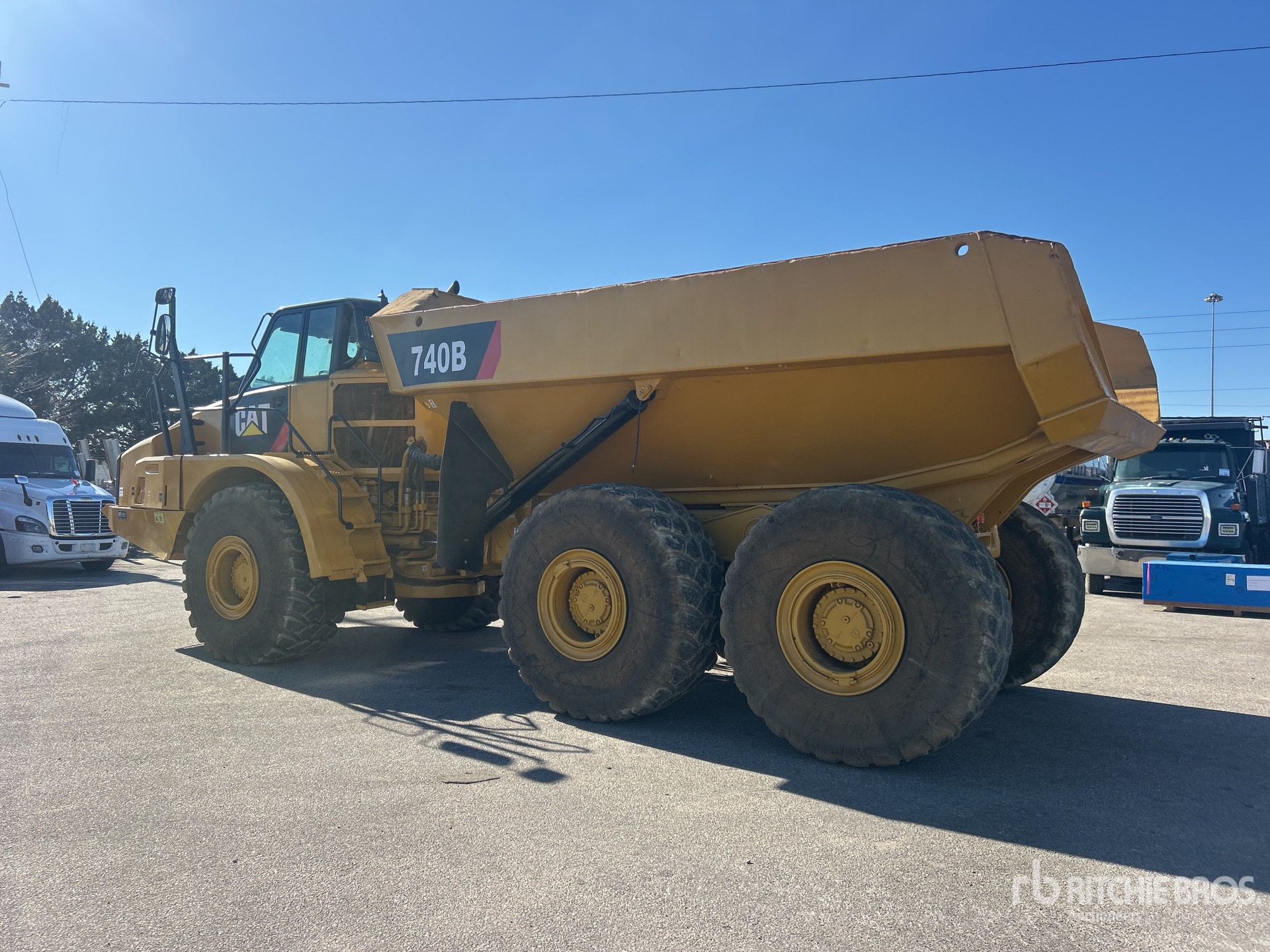 Aspect général with Image, coin arrière gauche