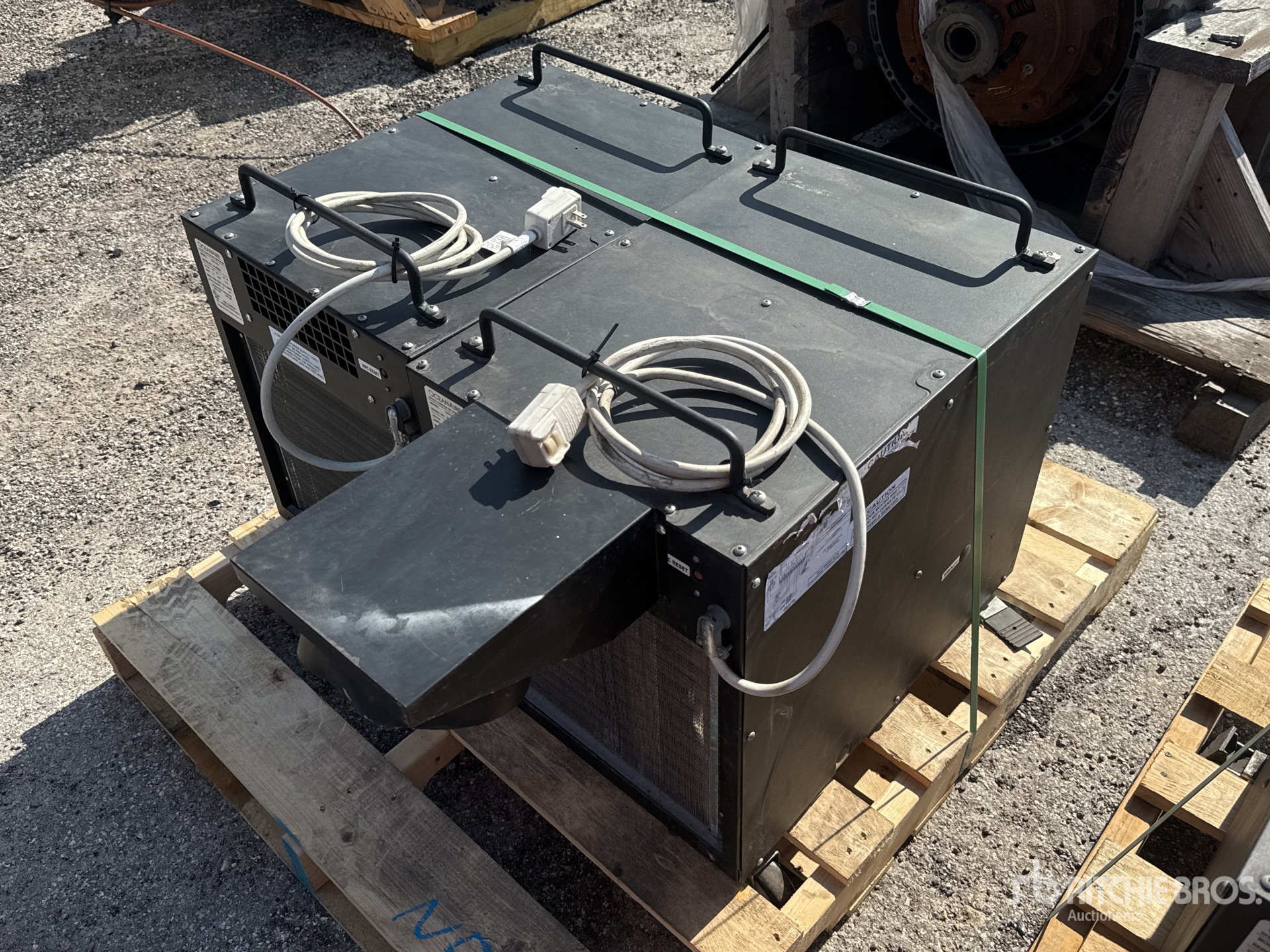 General Appearance with Bild, Ecke hinten rechts