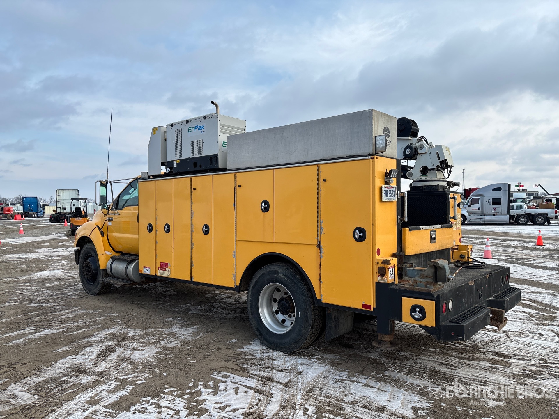 General Appearance with Bild, Ecke hinten links