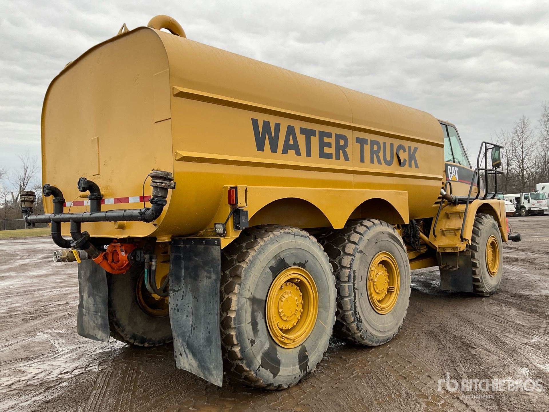 General Appearance with Foto, angolo anteriore sinistro