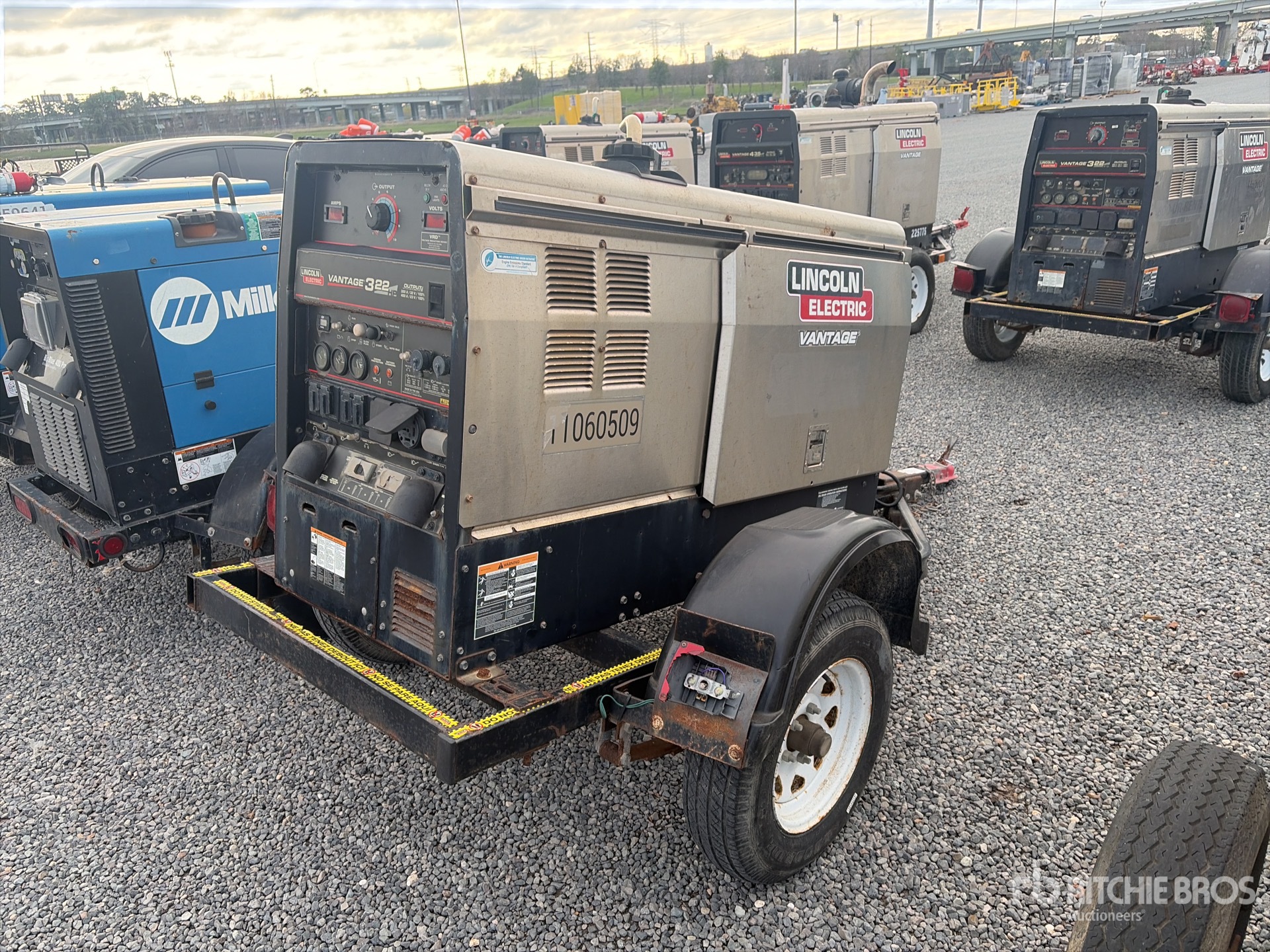 General Appearance with Imagen: esquina trasera derecha