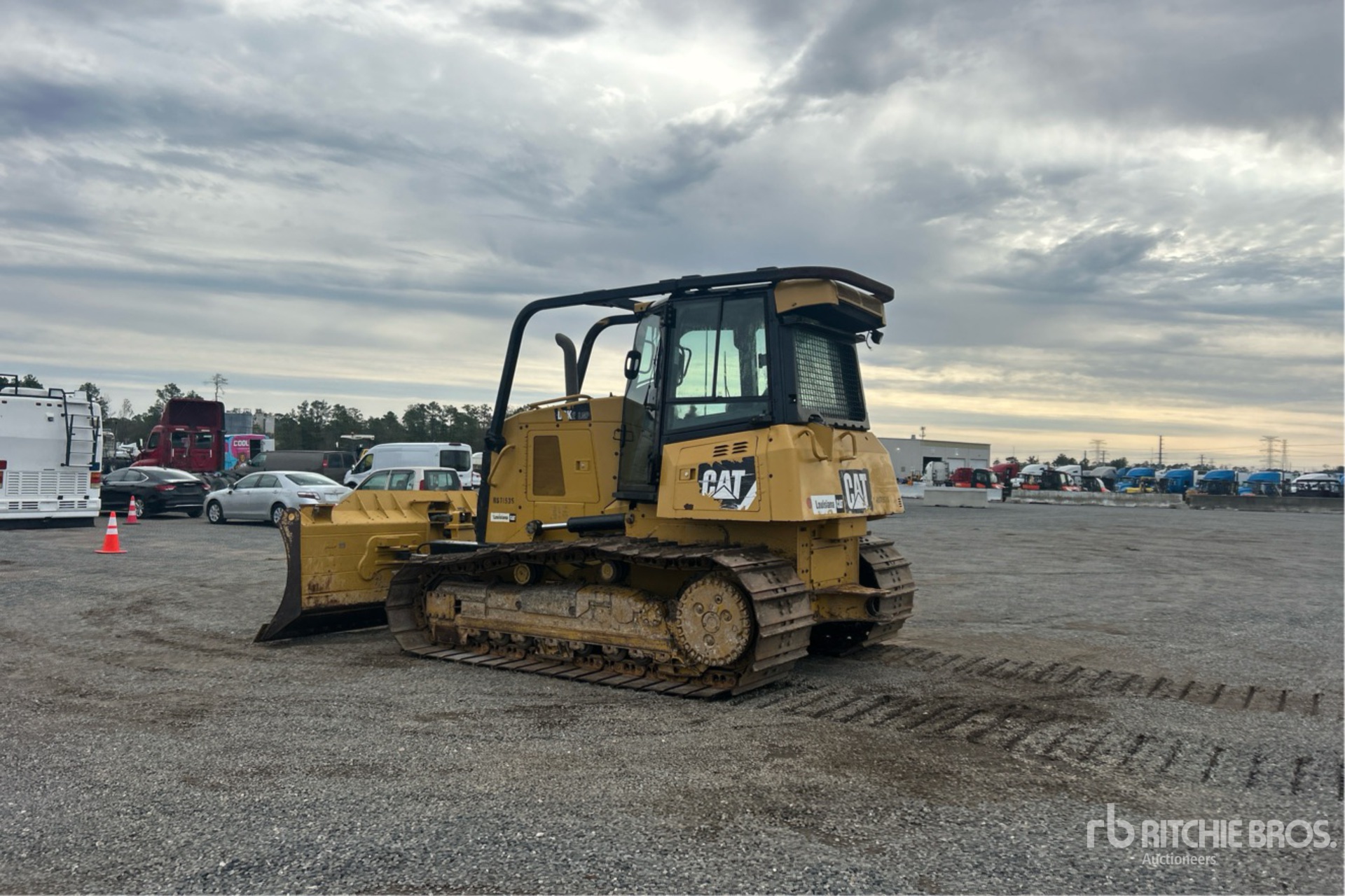 General Appearance with Picture, Left Rear Corner