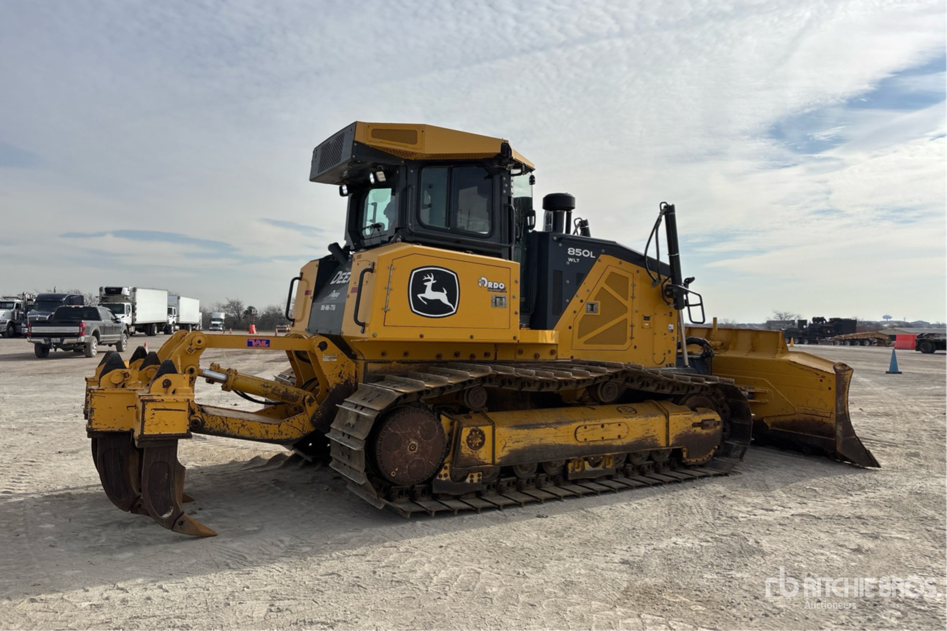 Aspect général with Image, coin arrière droit
