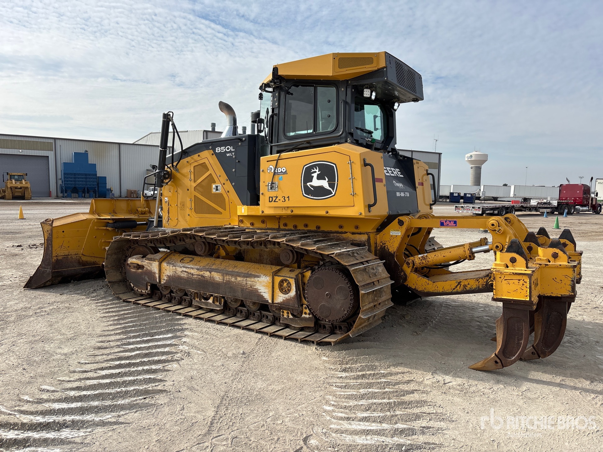 General Appearance with Picture, Left Rear Corner