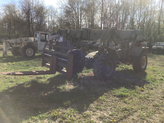 SkyTrak 10000M Atlas Telehandler SkyTrak 10000M Atlas Telehandler