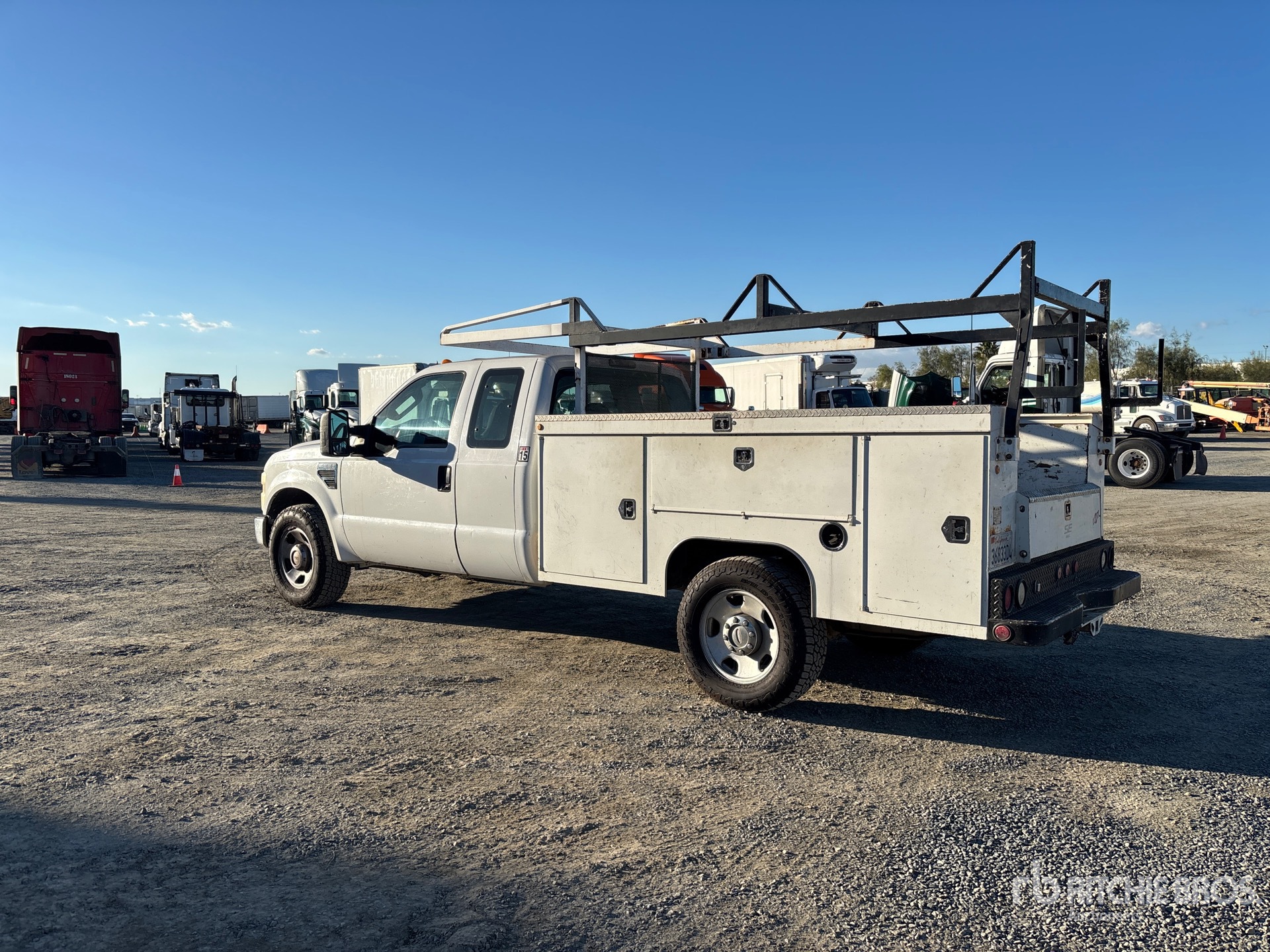 General Appearance with Imagen: esquina trasera izquierda