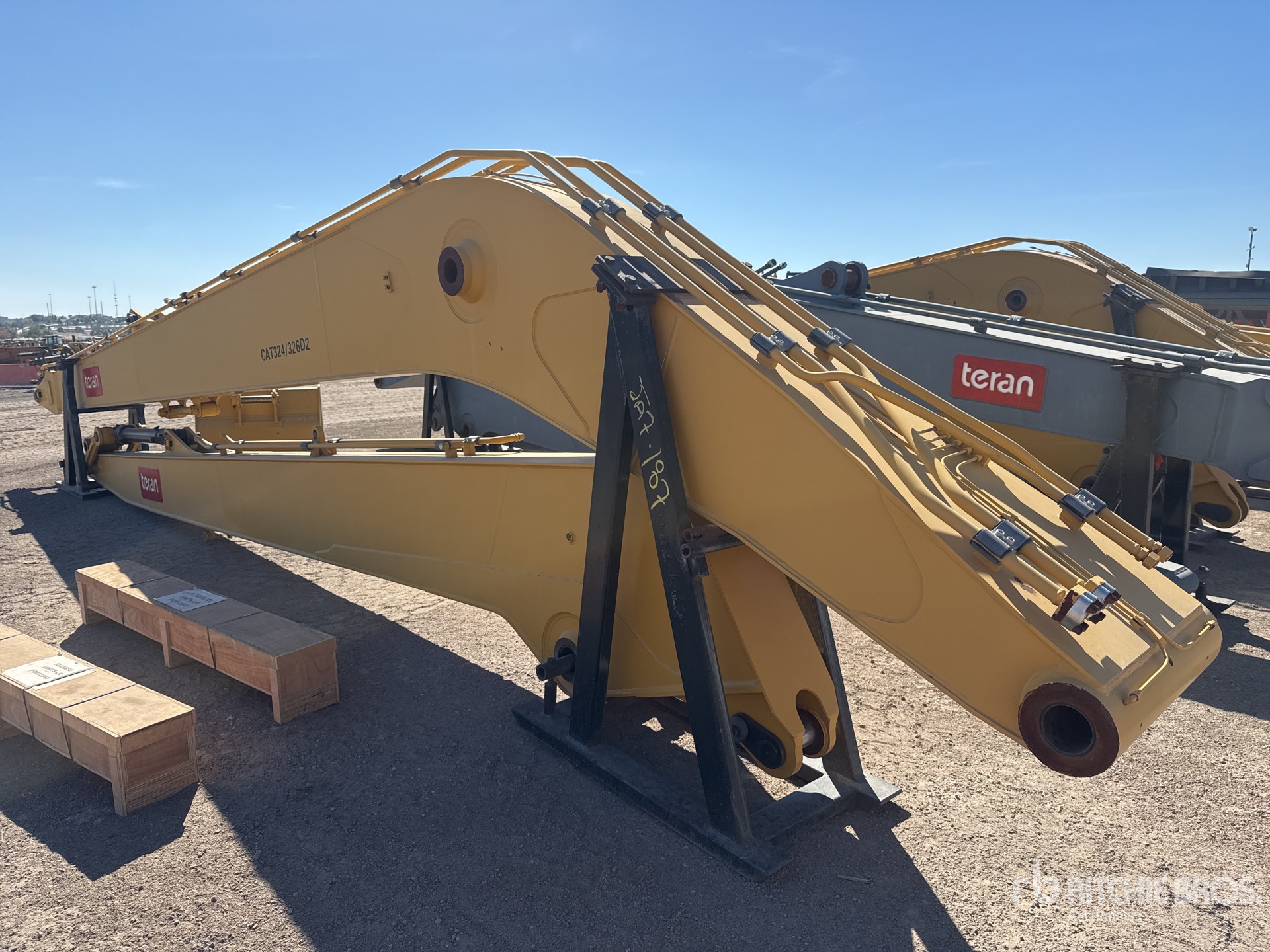 Aspect général with Image, coin avant droit