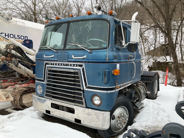 1982 International CO-4070A 4x2 Trailstar S/A Sleeper Truck Tractor (Inoperable)