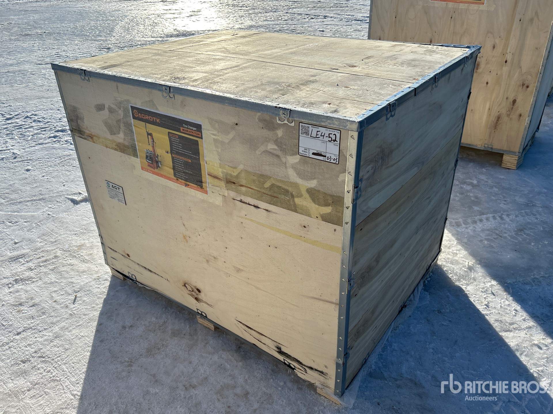 General Appearance with Picture, Left Front Corner