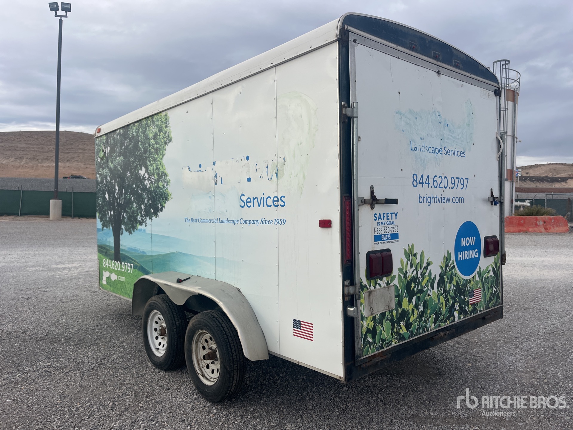 General Appearance with Bild, Ecke hinten links