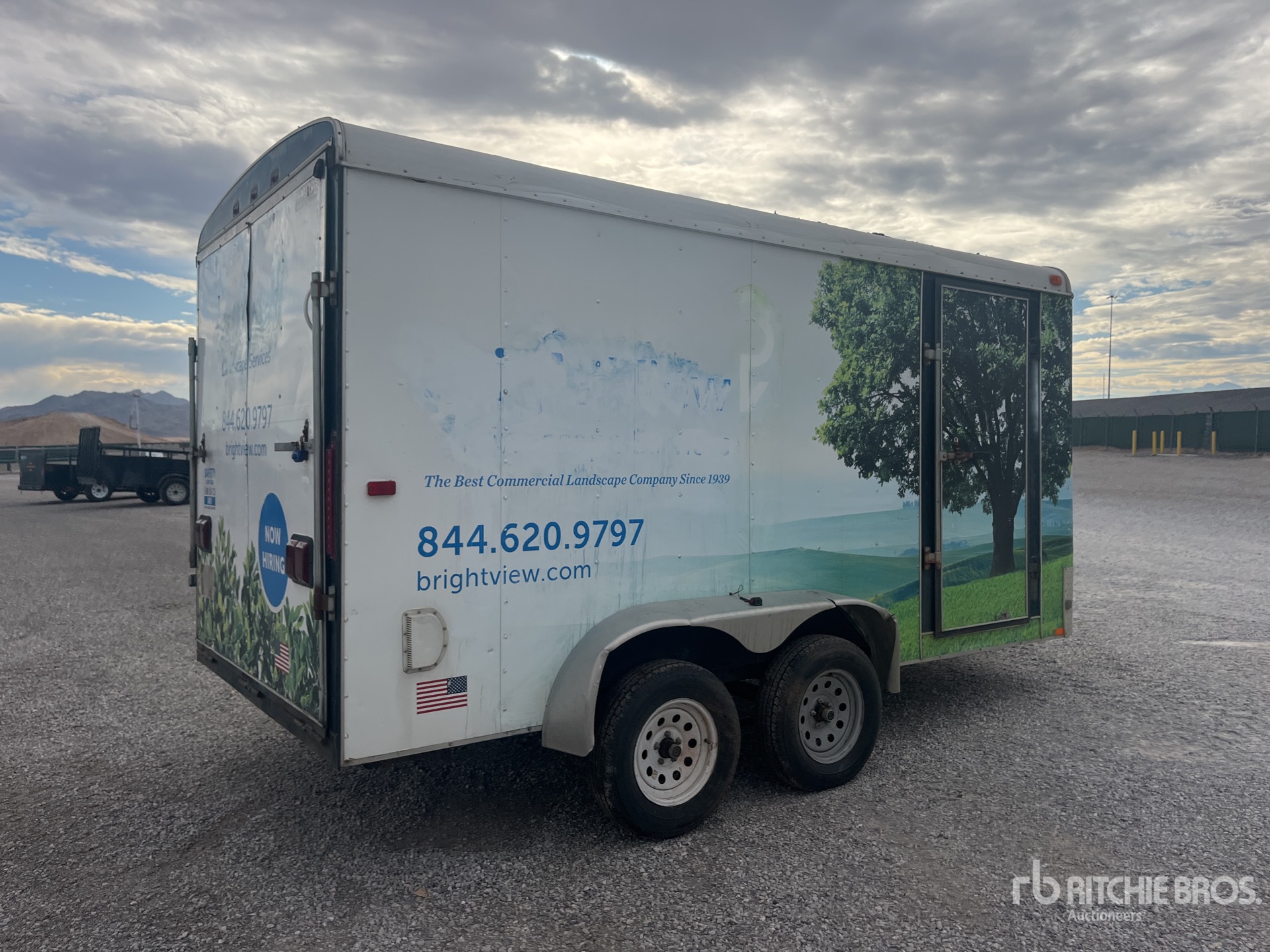 General Appearance with Bild, Ecke hinten rechts