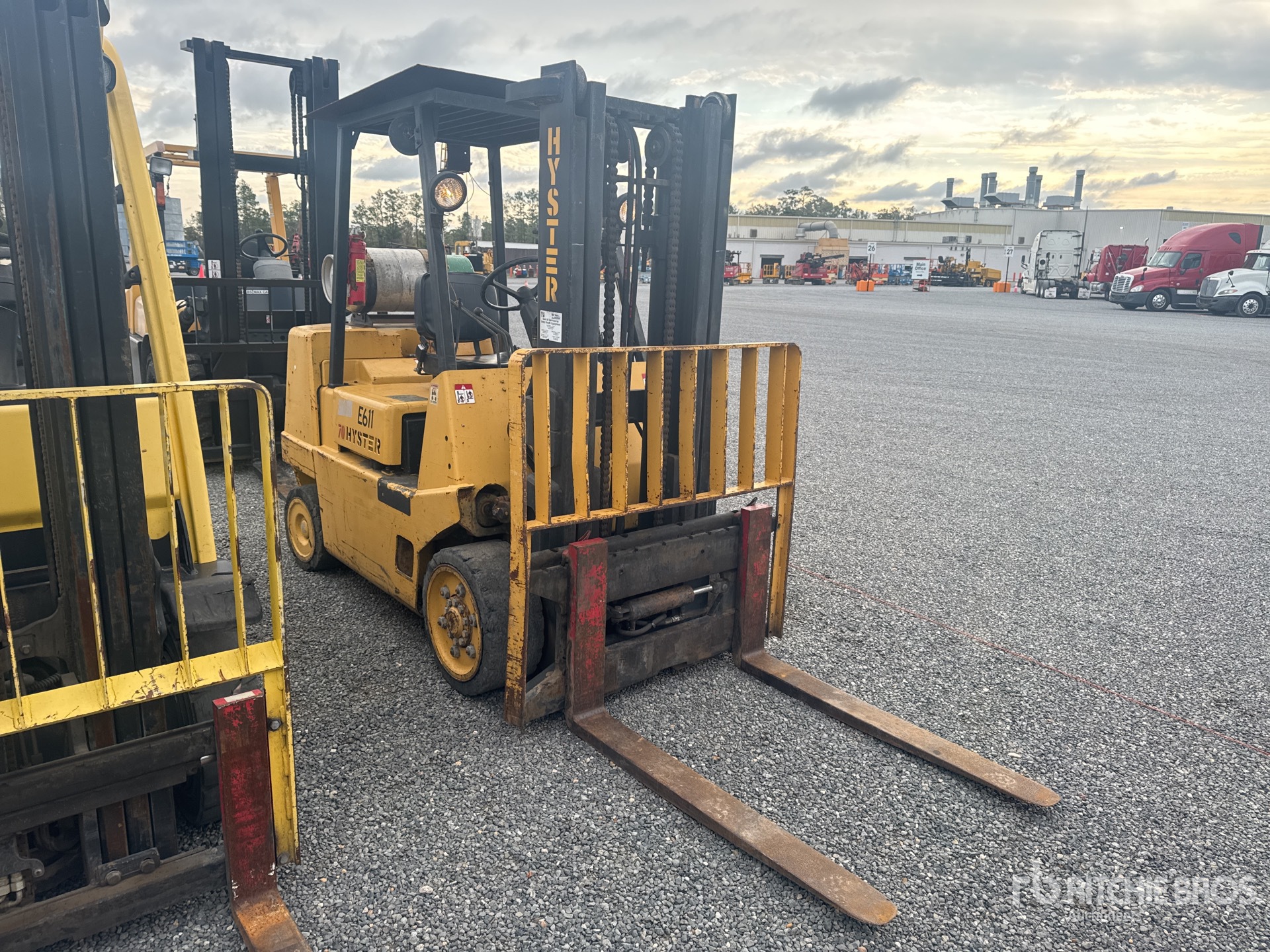 General Appearance with Imagen: esquina delantera derecha