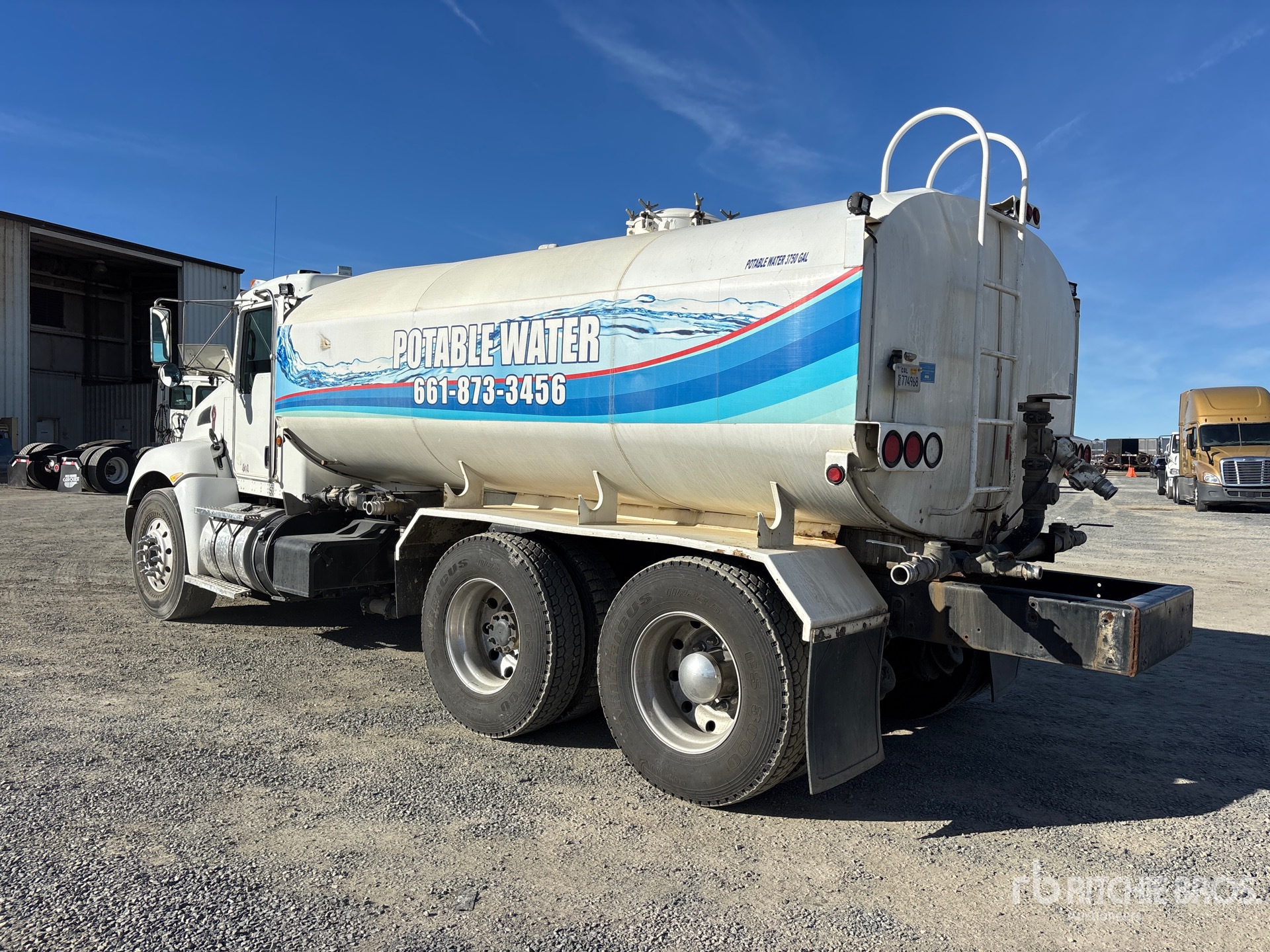 General Appearance with Imagen: esquina trasera izquierda