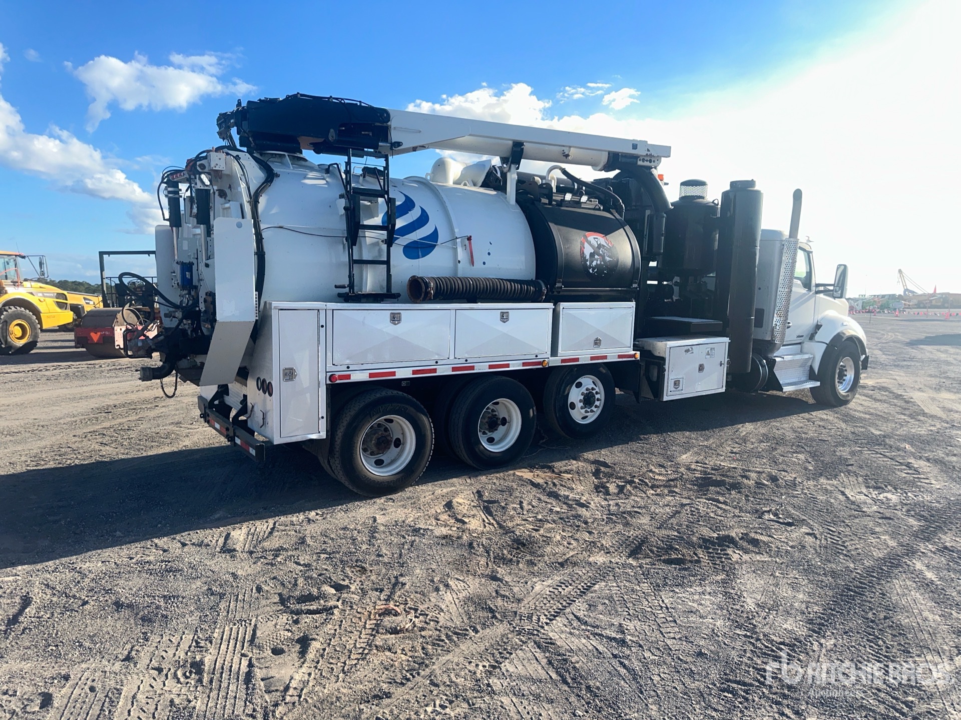 General Appearance with Imagen: esquina trasera derecha