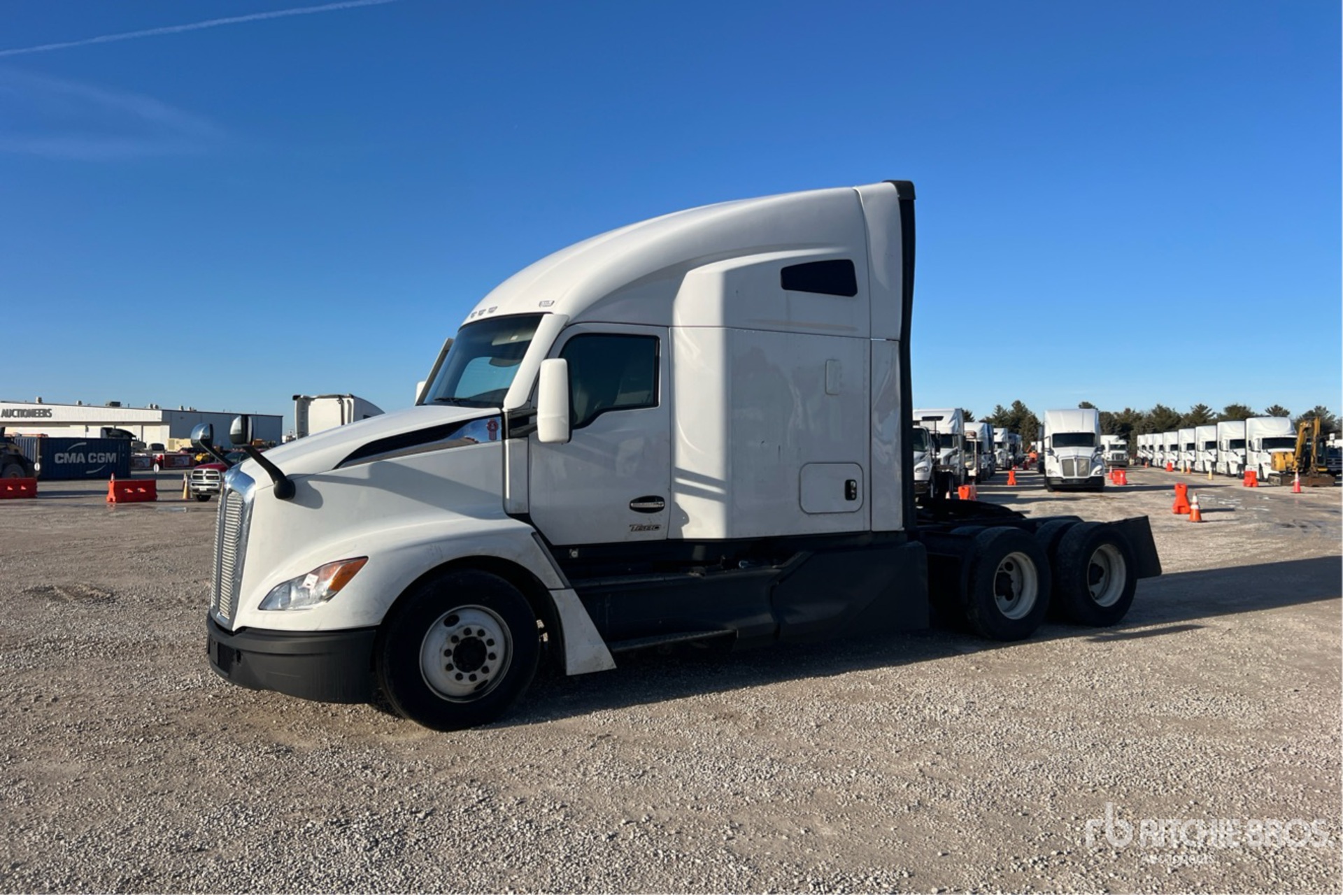 General Appearance with Bild, Ecke vorne links