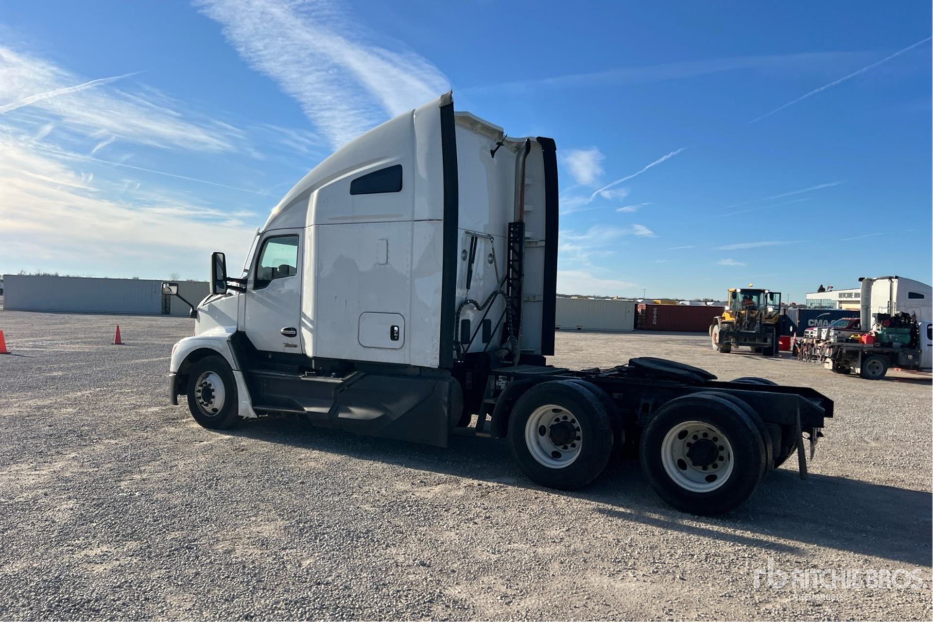 General Appearance with Bild, Ecke hinten links