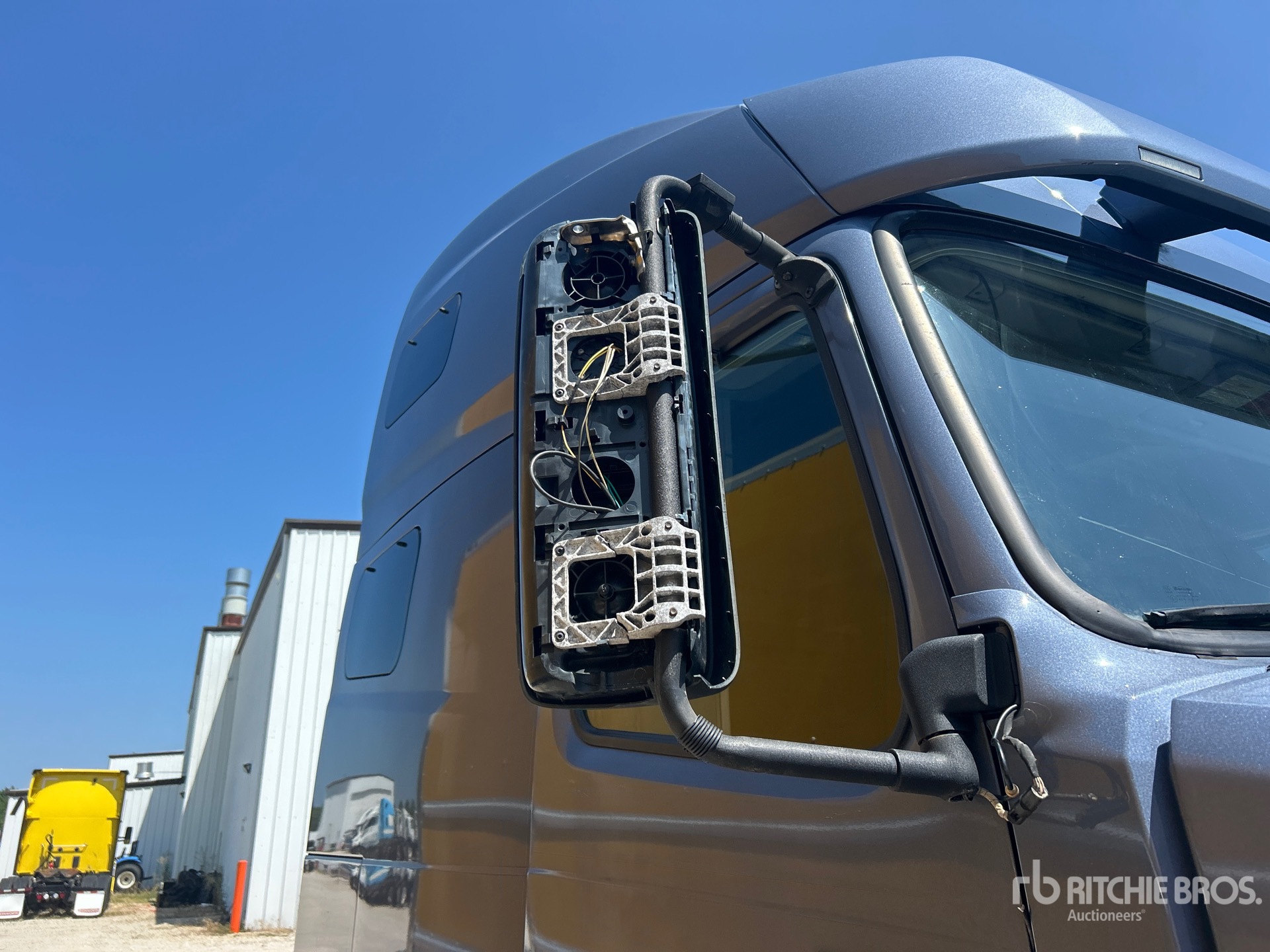 2024 Volvo VNL760