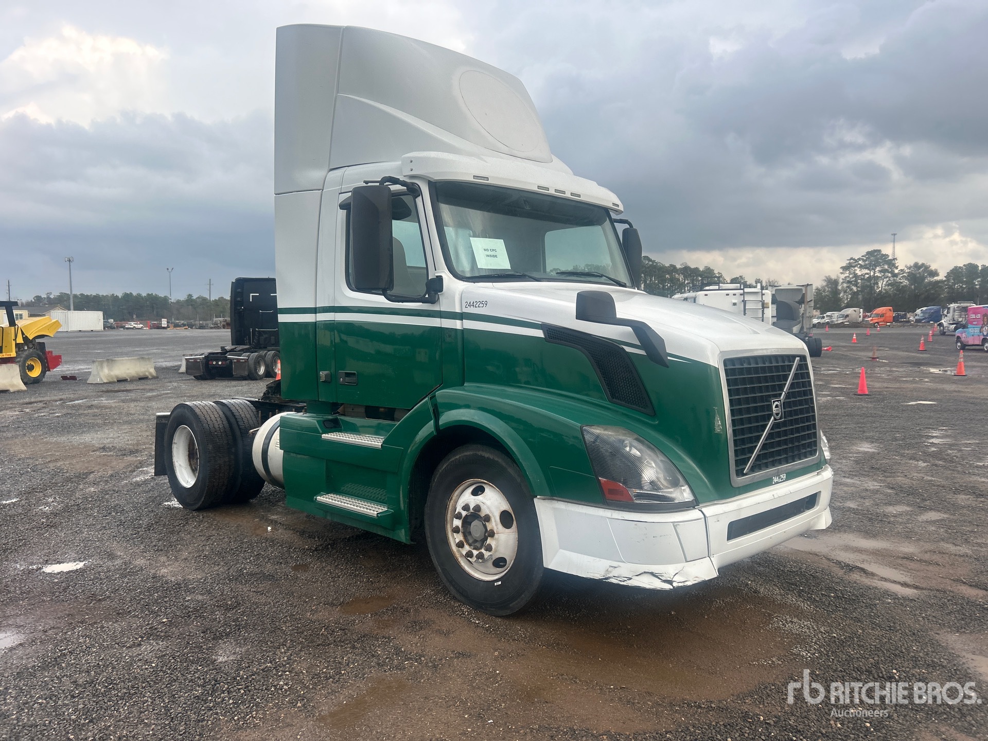 General Appearance with Picture, Right Front Corner